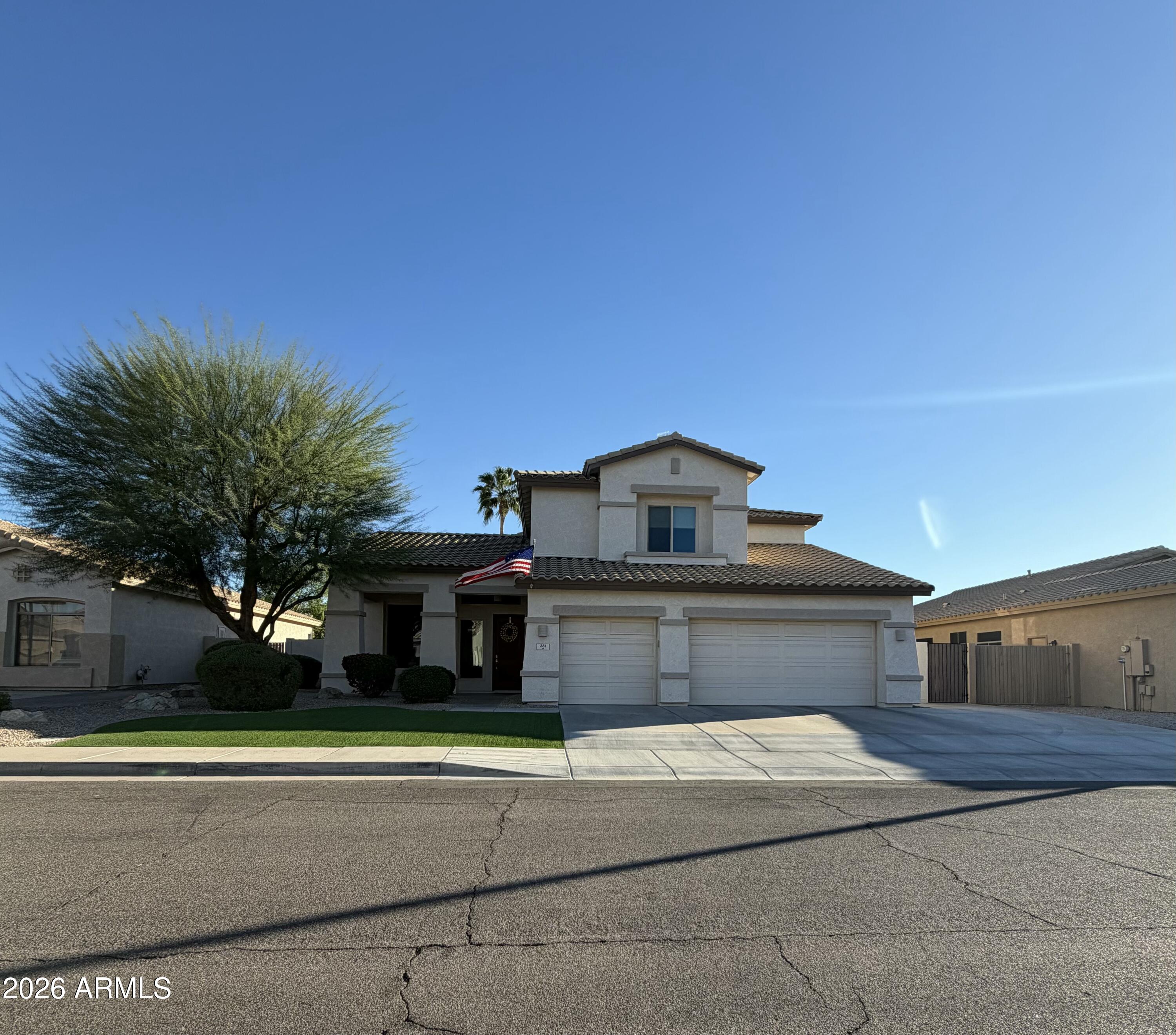 351 W LOCUST Drive