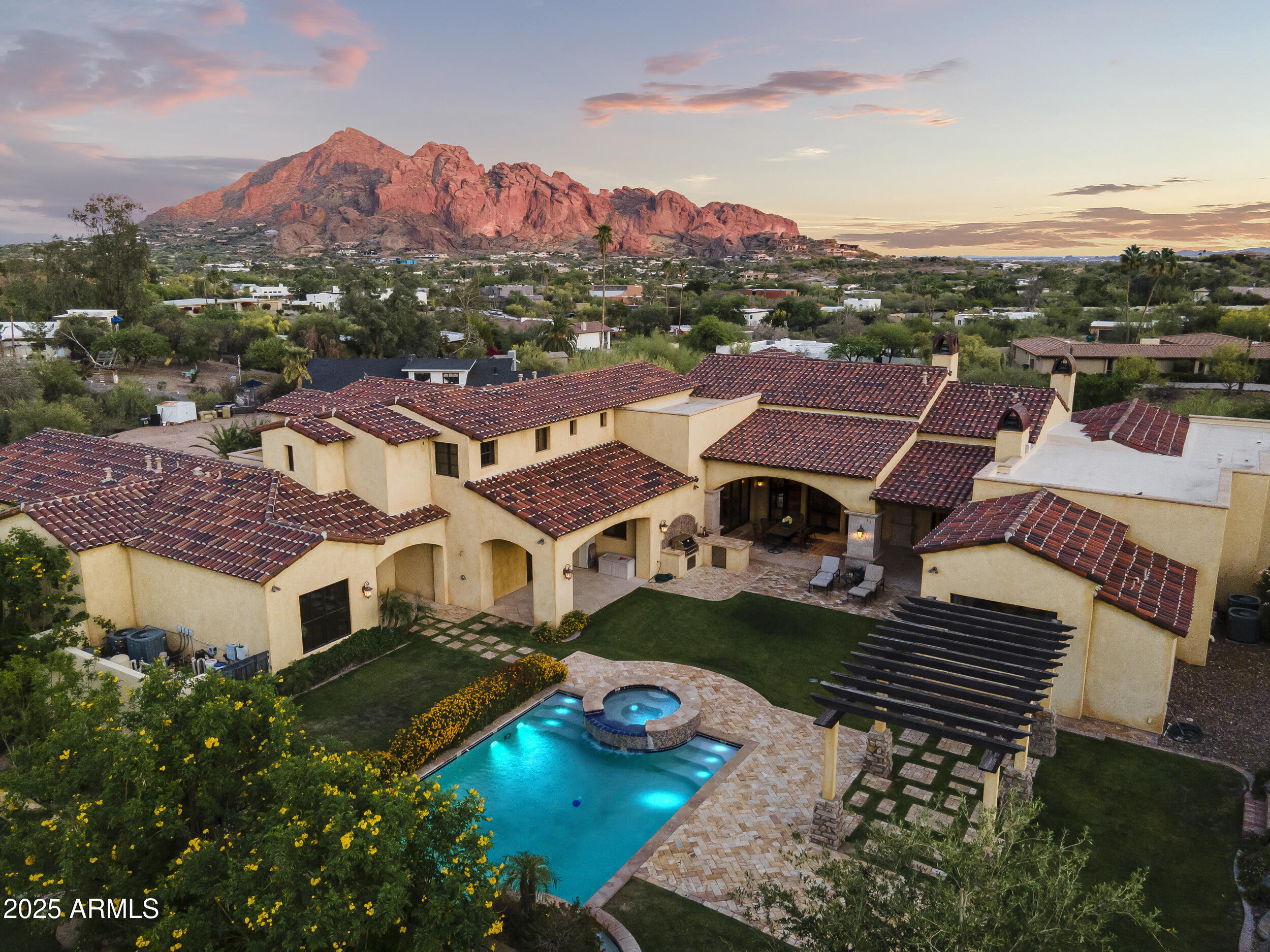 4334 E Desert Crest Drive