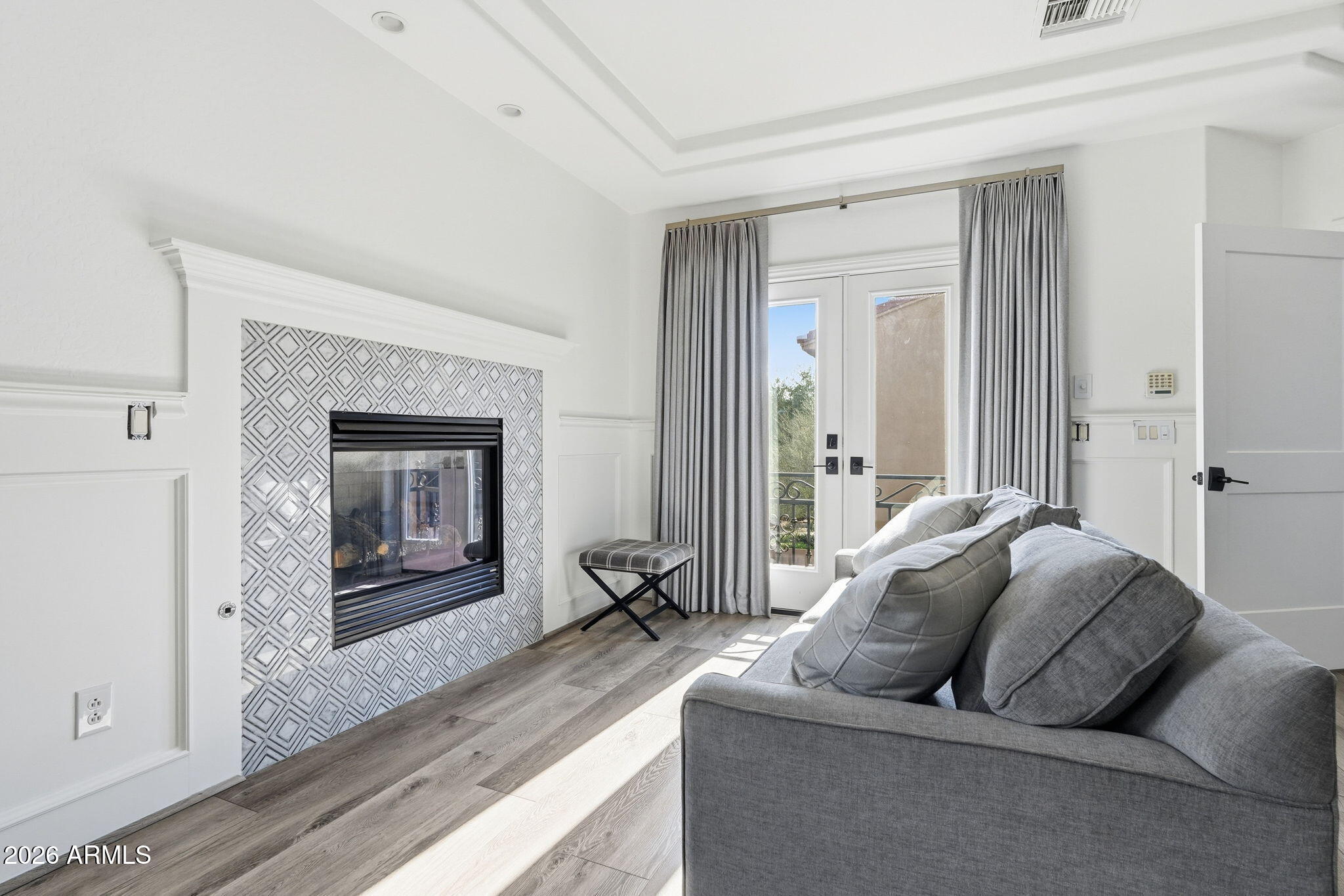 9832 E EDGESTONE Drive