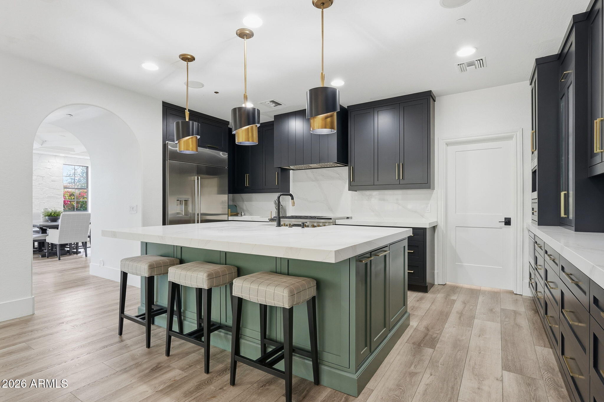 9832 E EDGESTONE Drive