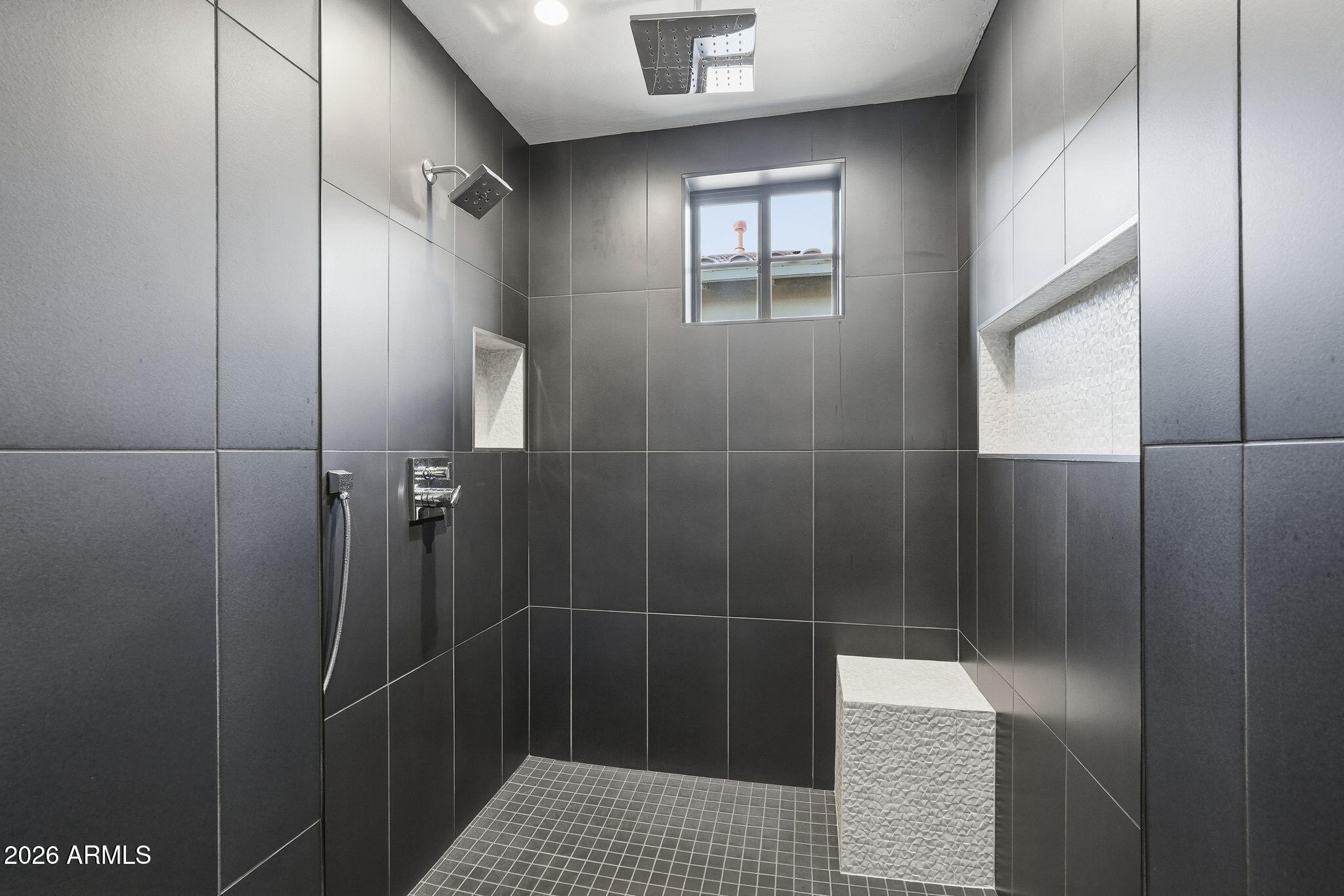 9832 E EDGESTONE Drive