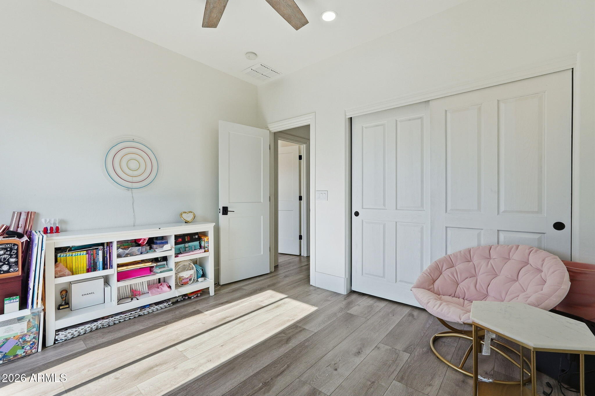 9832 E EDGESTONE Drive