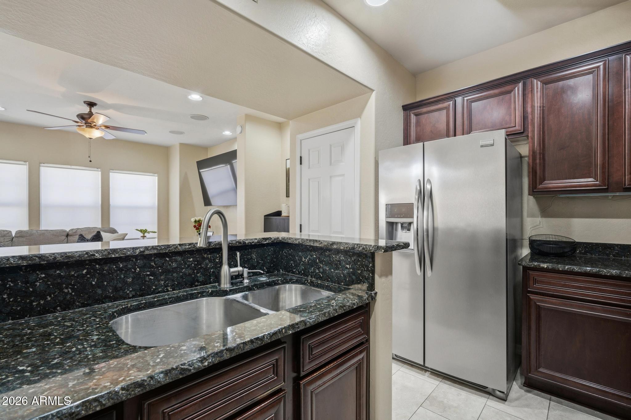 3935 E ROUGH RIDER Road 1112