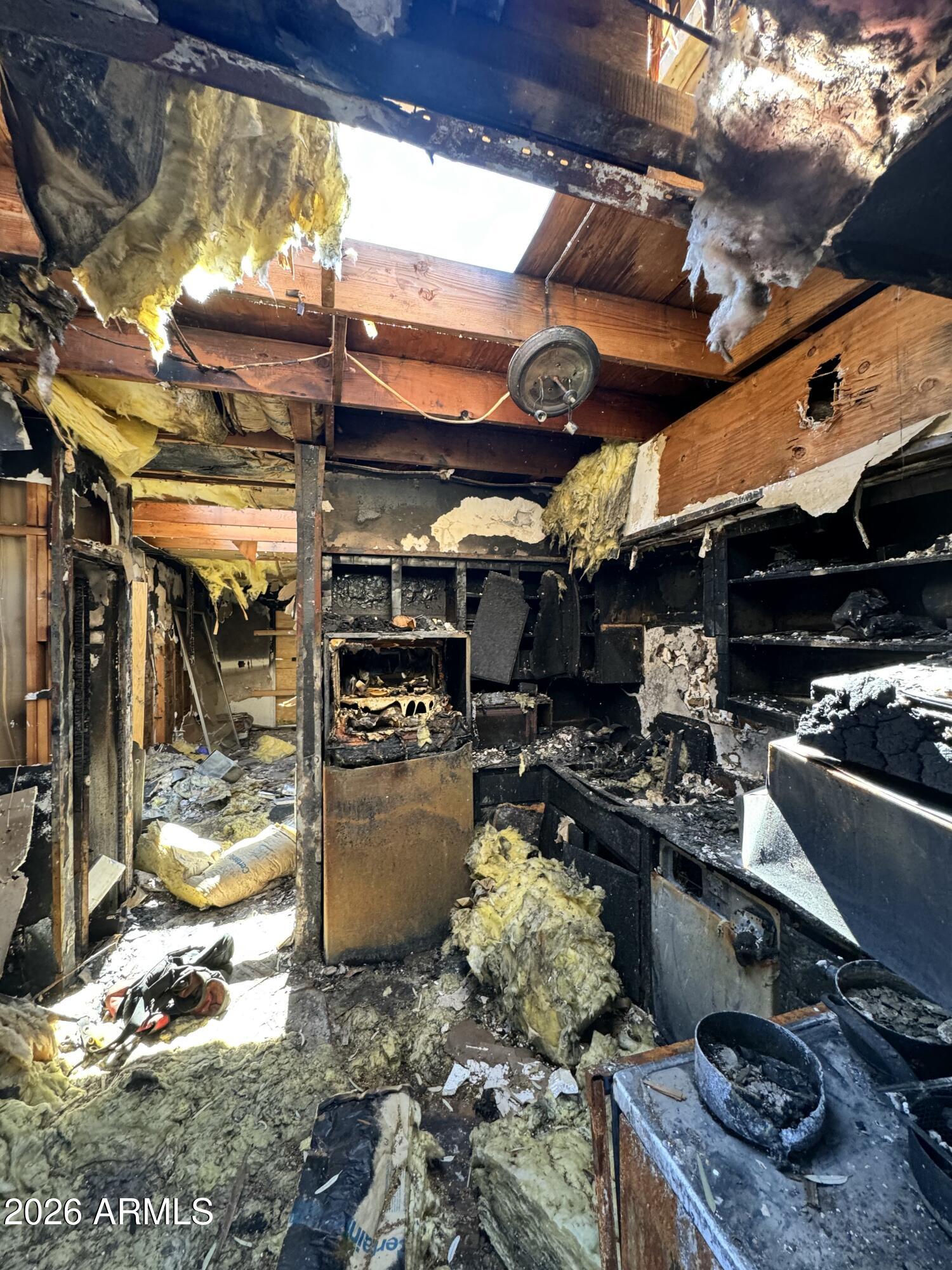 2825 E PARADISE Lane