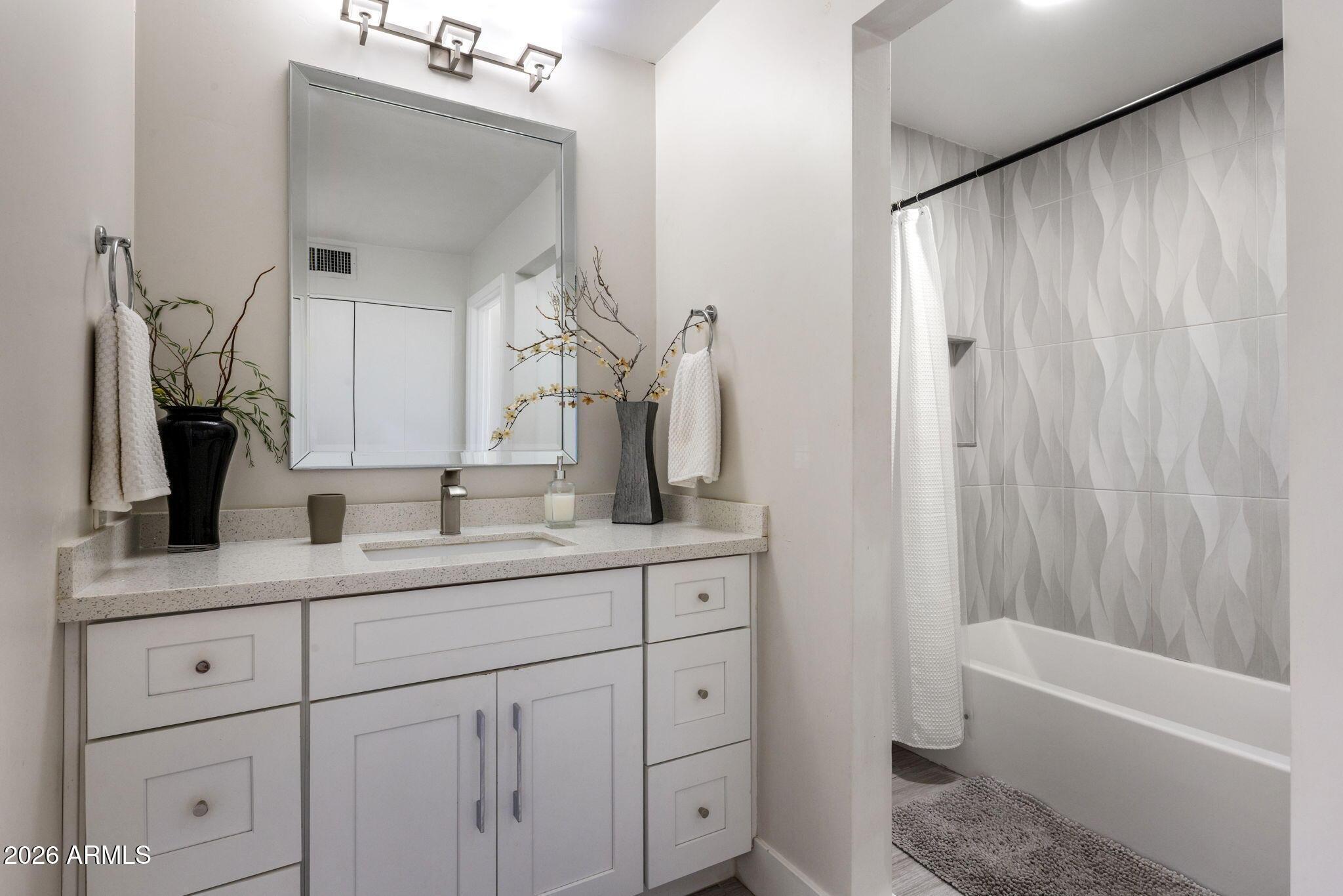 8633 E MONTEROSA Avenue