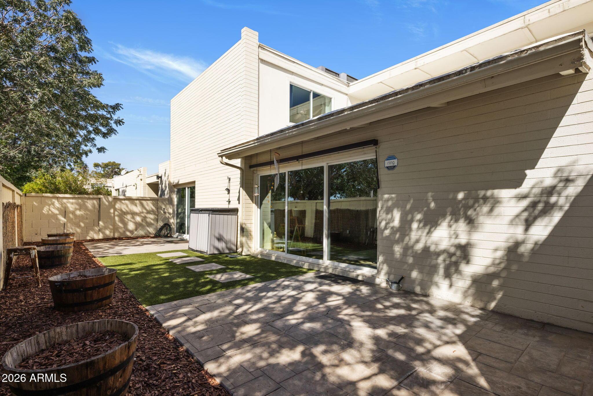 8633 E MONTEROSA Avenue