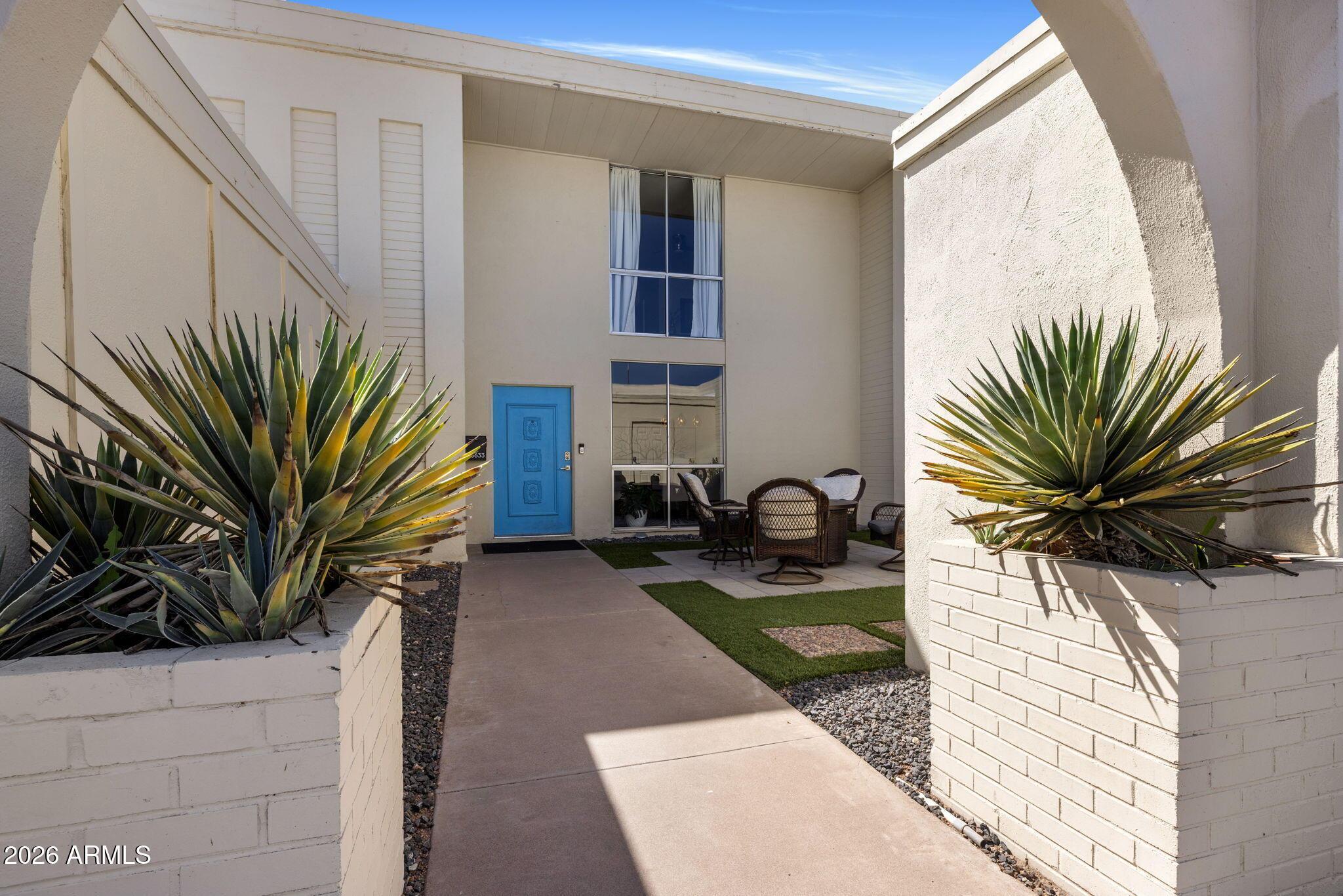 8633 E MONTEROSA Avenue