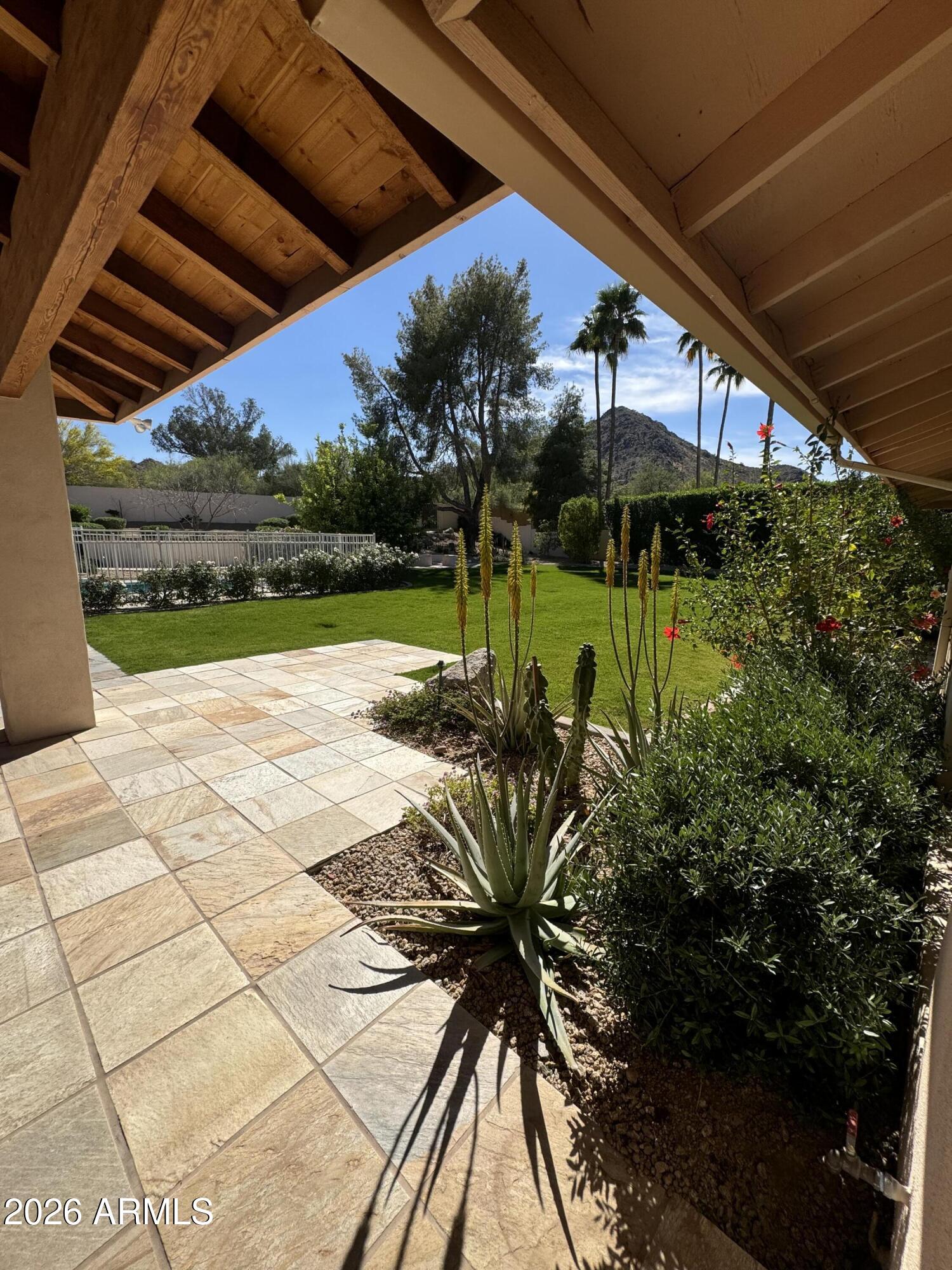 4517 E HORSESHOE Road