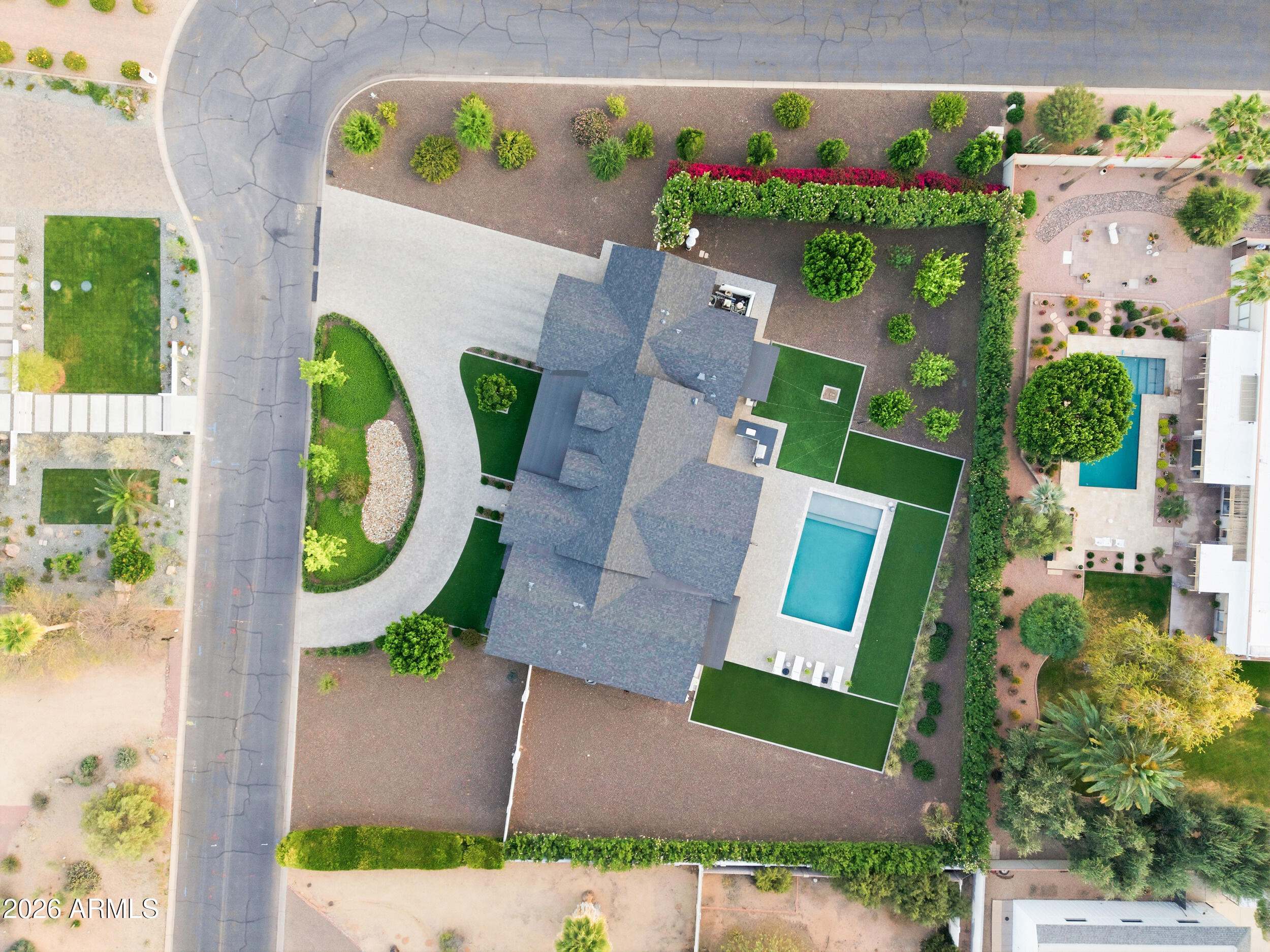 5302 N 68TH Place