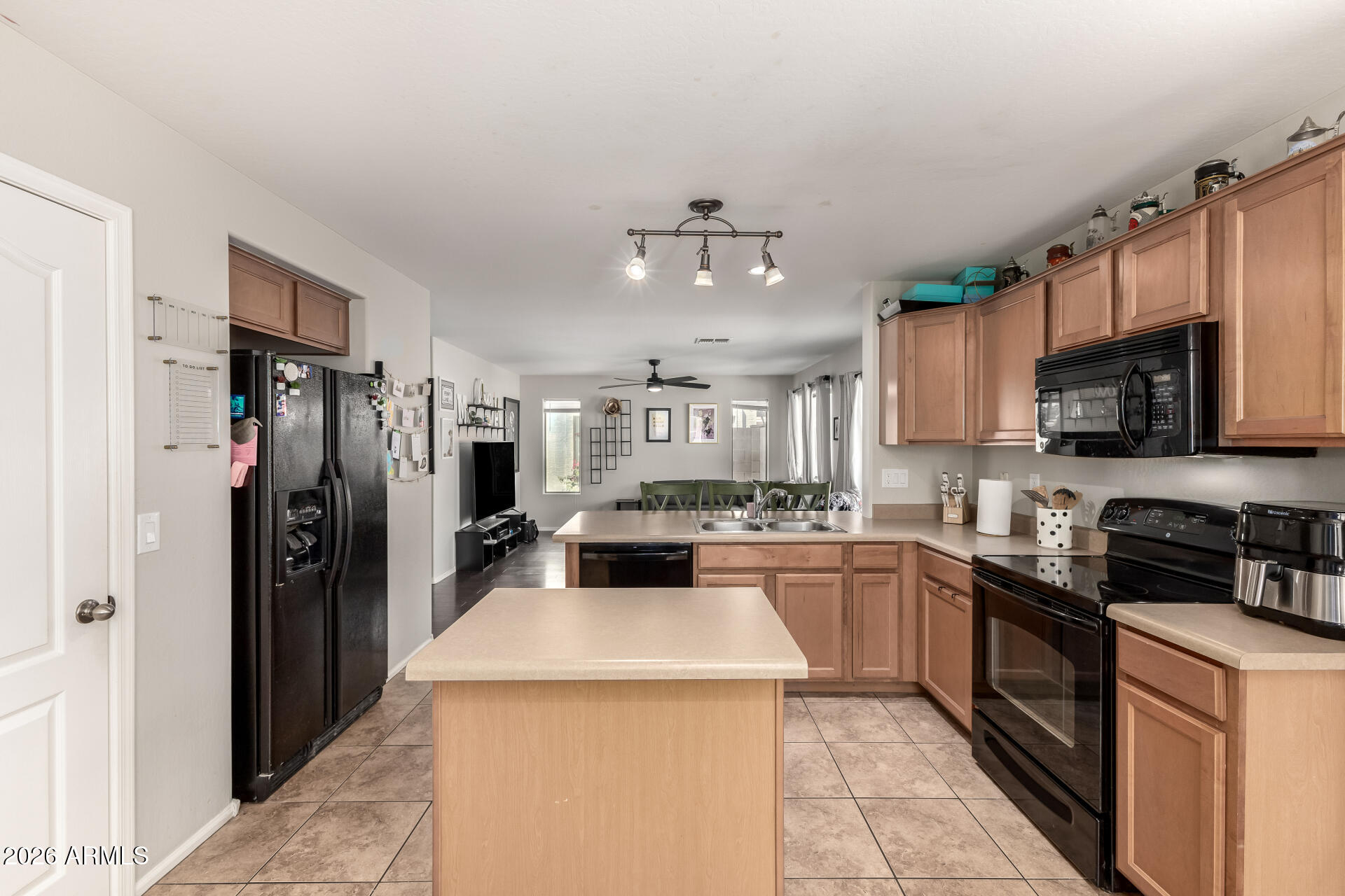 1394 E PENNY Lane