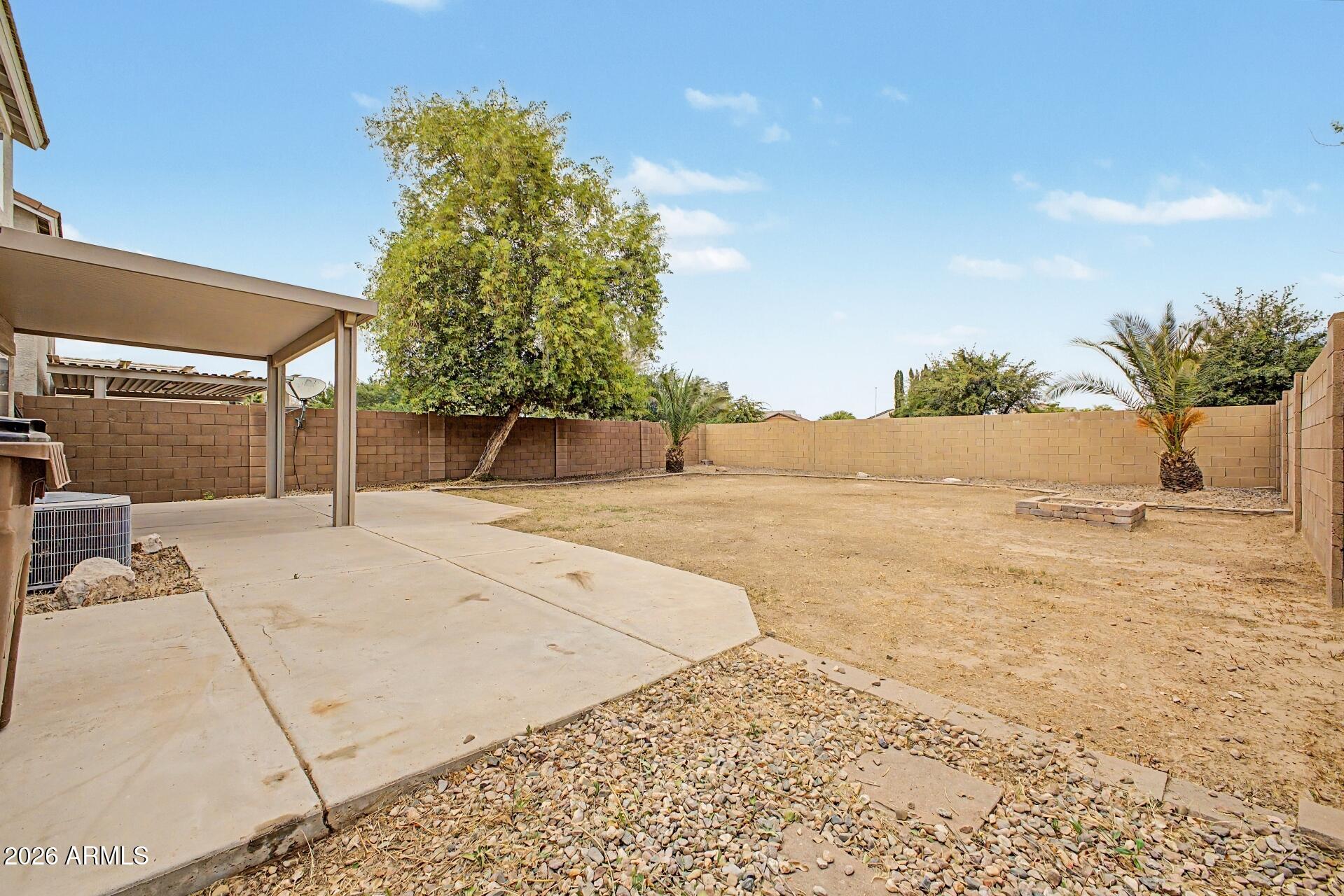 1394 E PENNY Lane