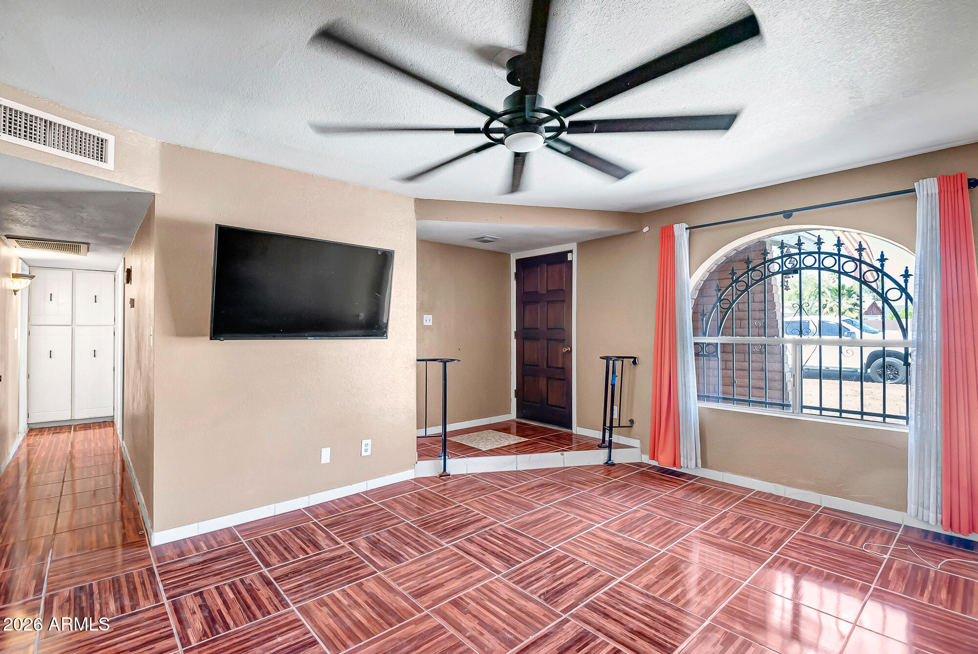 6433 W CATALINA Drive