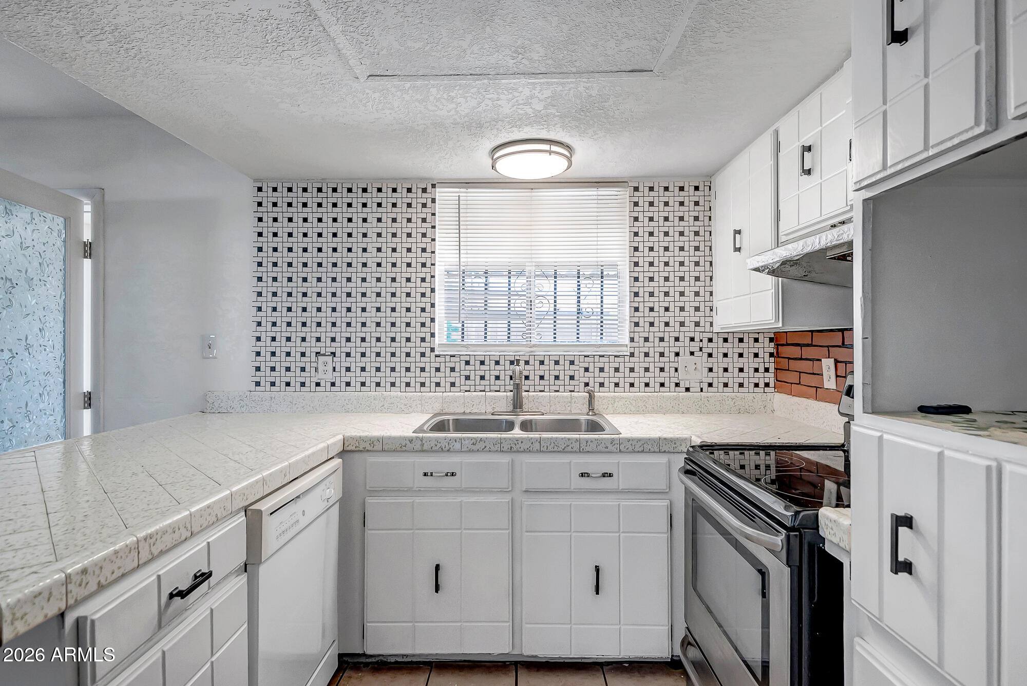 6433 W CATALINA Drive