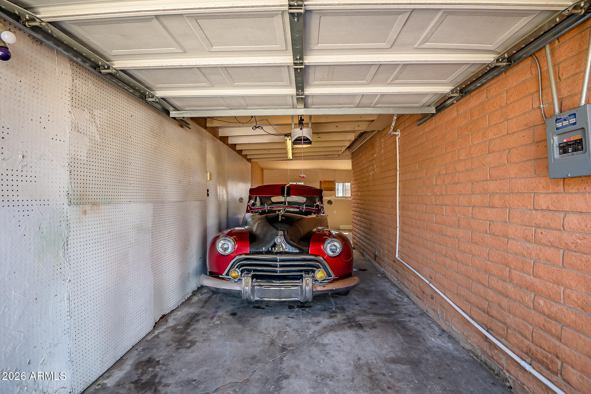 6433 W CATALINA Drive