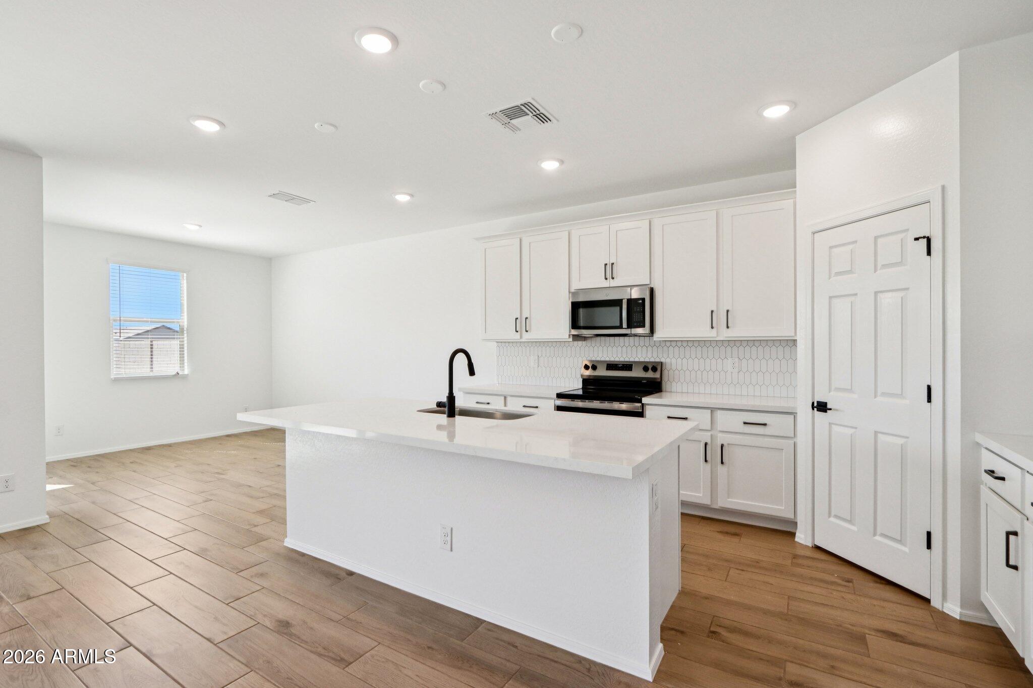 24247 W BOWKER Street