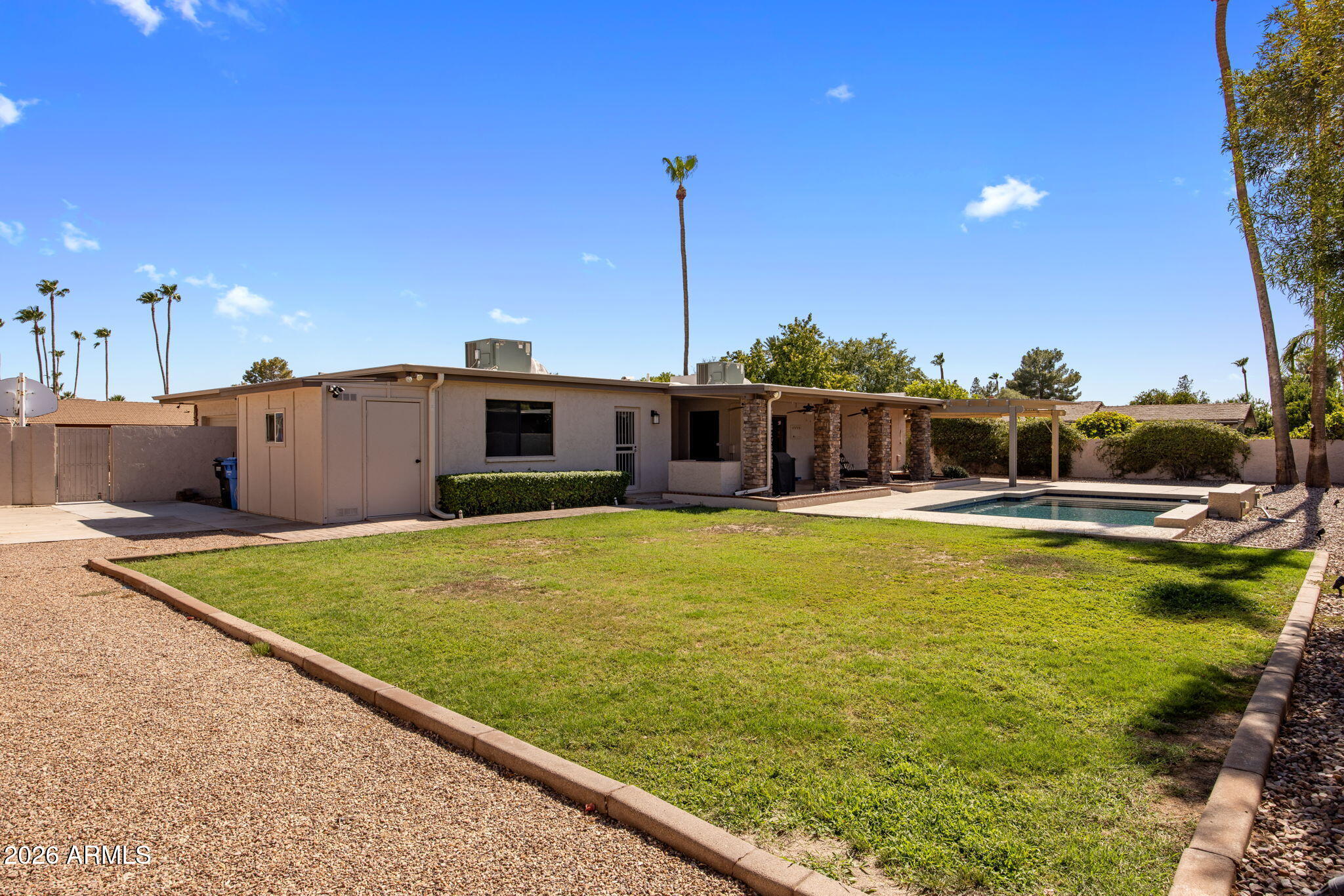 312 E BROOK HOLLOW Drive