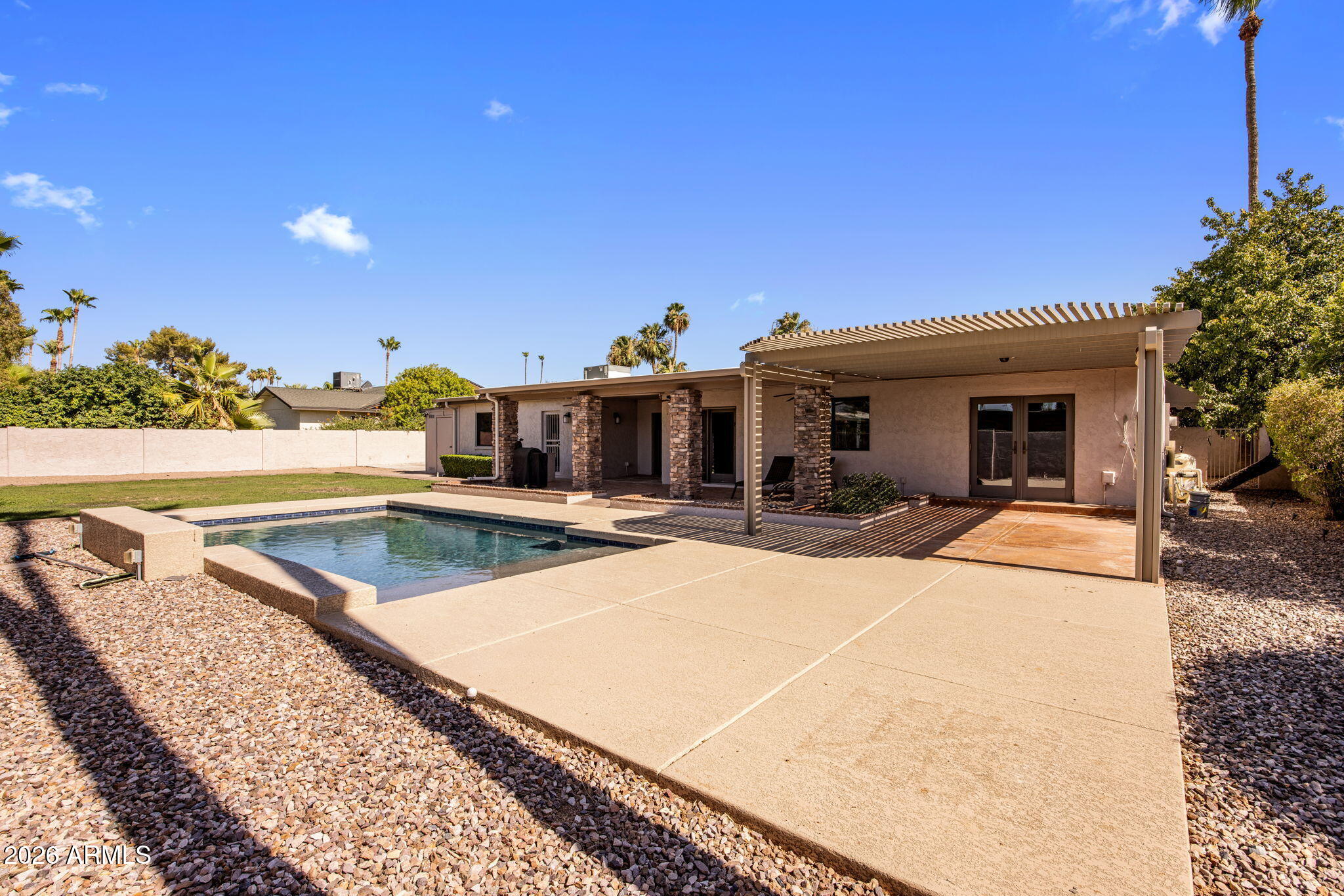 312 E BROOK HOLLOW Drive