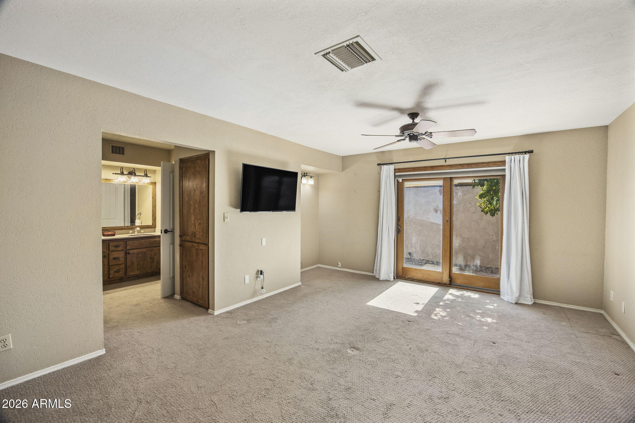 312 E BROOK HOLLOW Drive