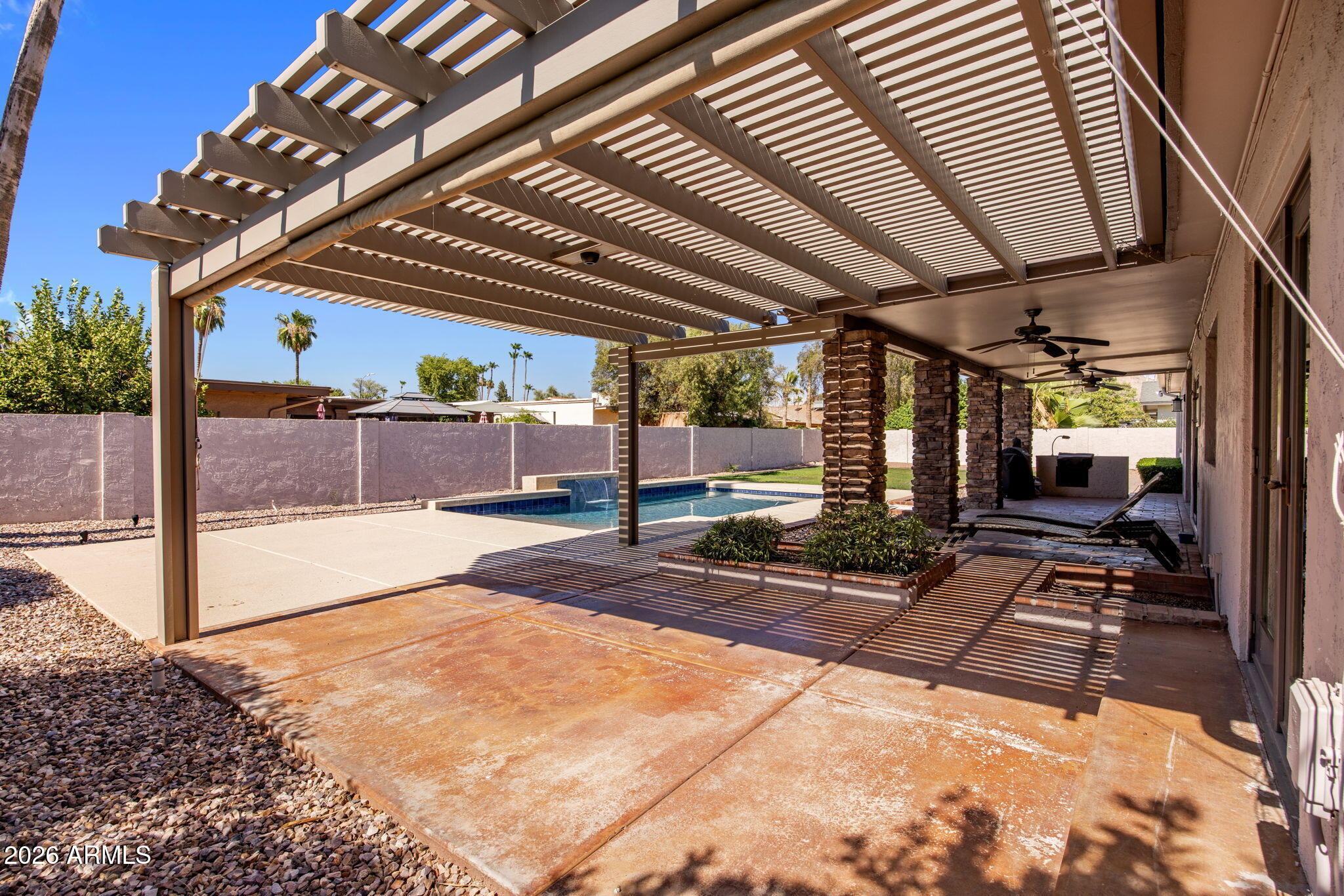 312 E BROOK HOLLOW Drive