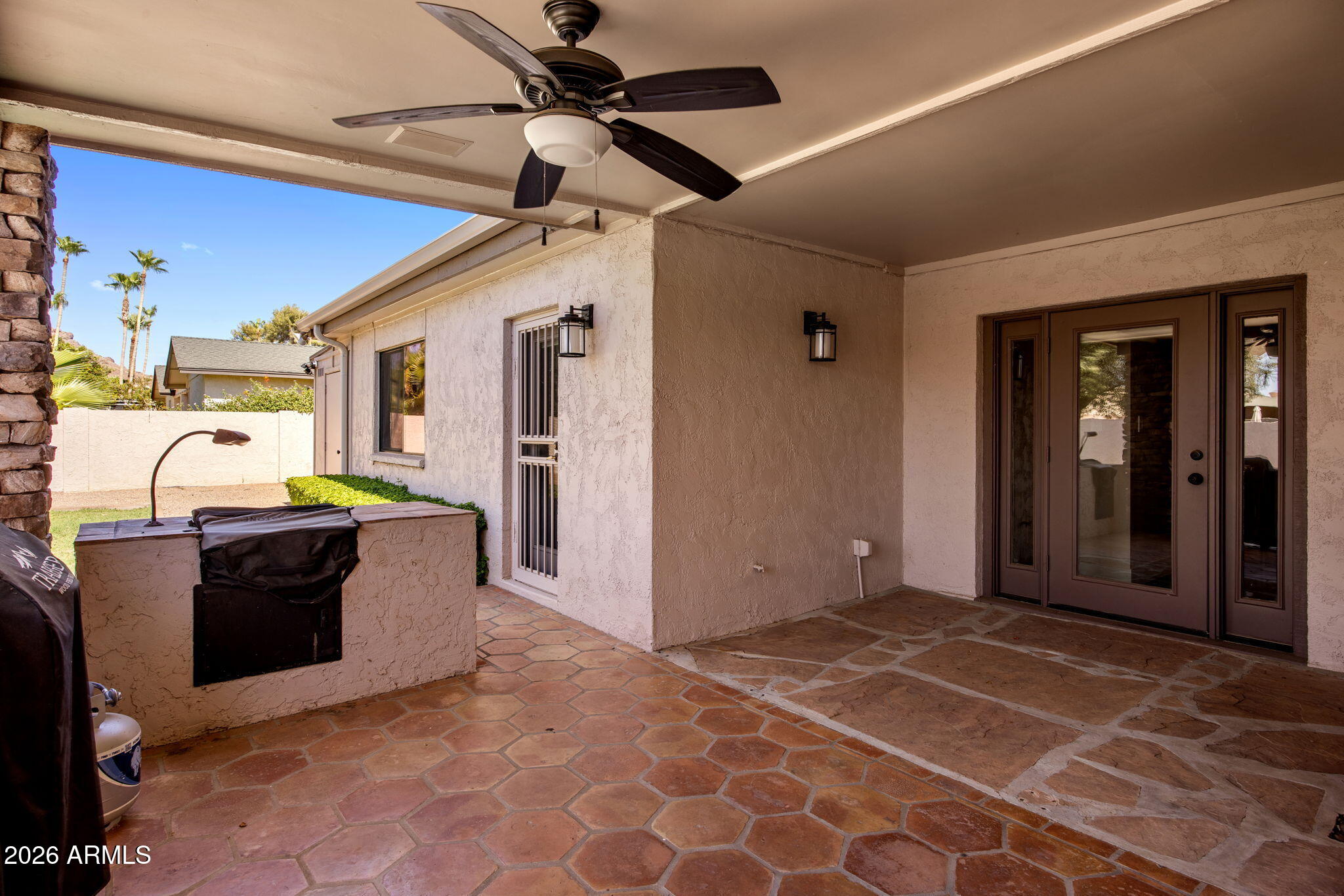 312 E BROOK HOLLOW Drive