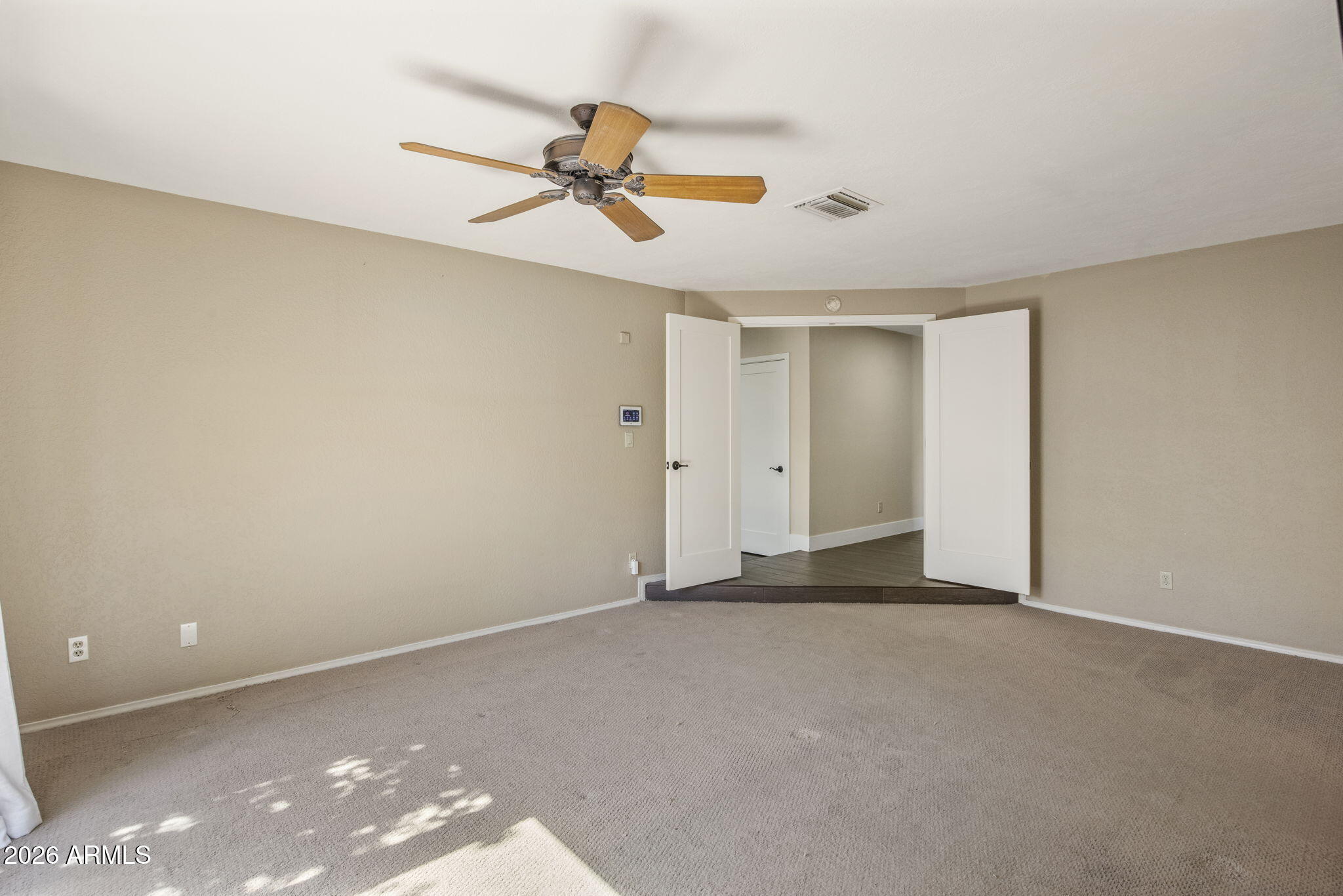 312 E BROOK HOLLOW Drive