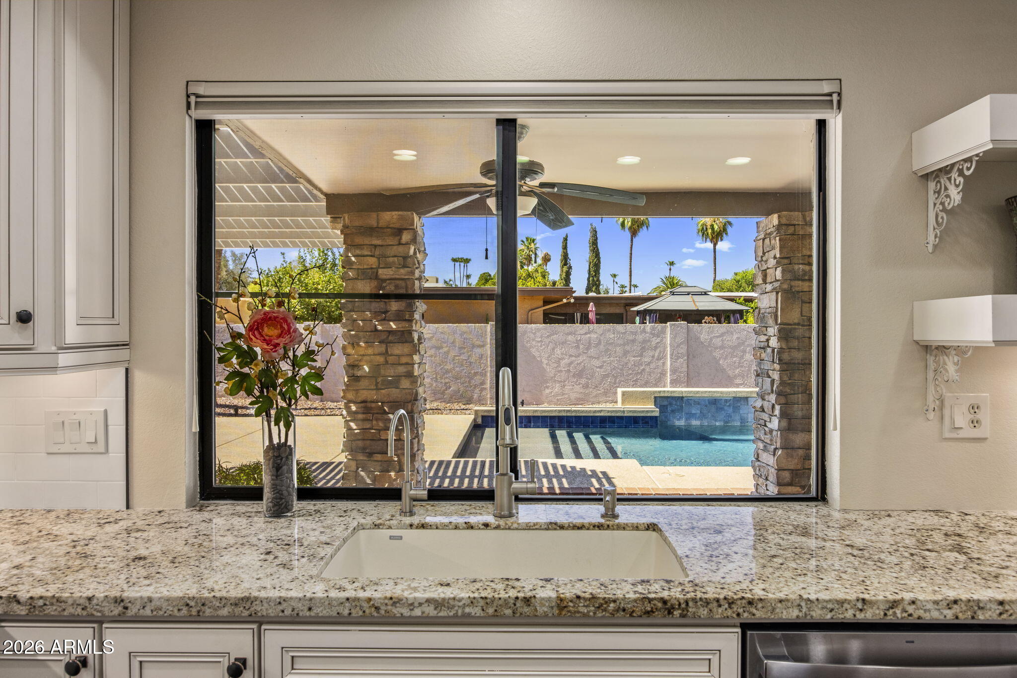 312 E BROOK HOLLOW Drive