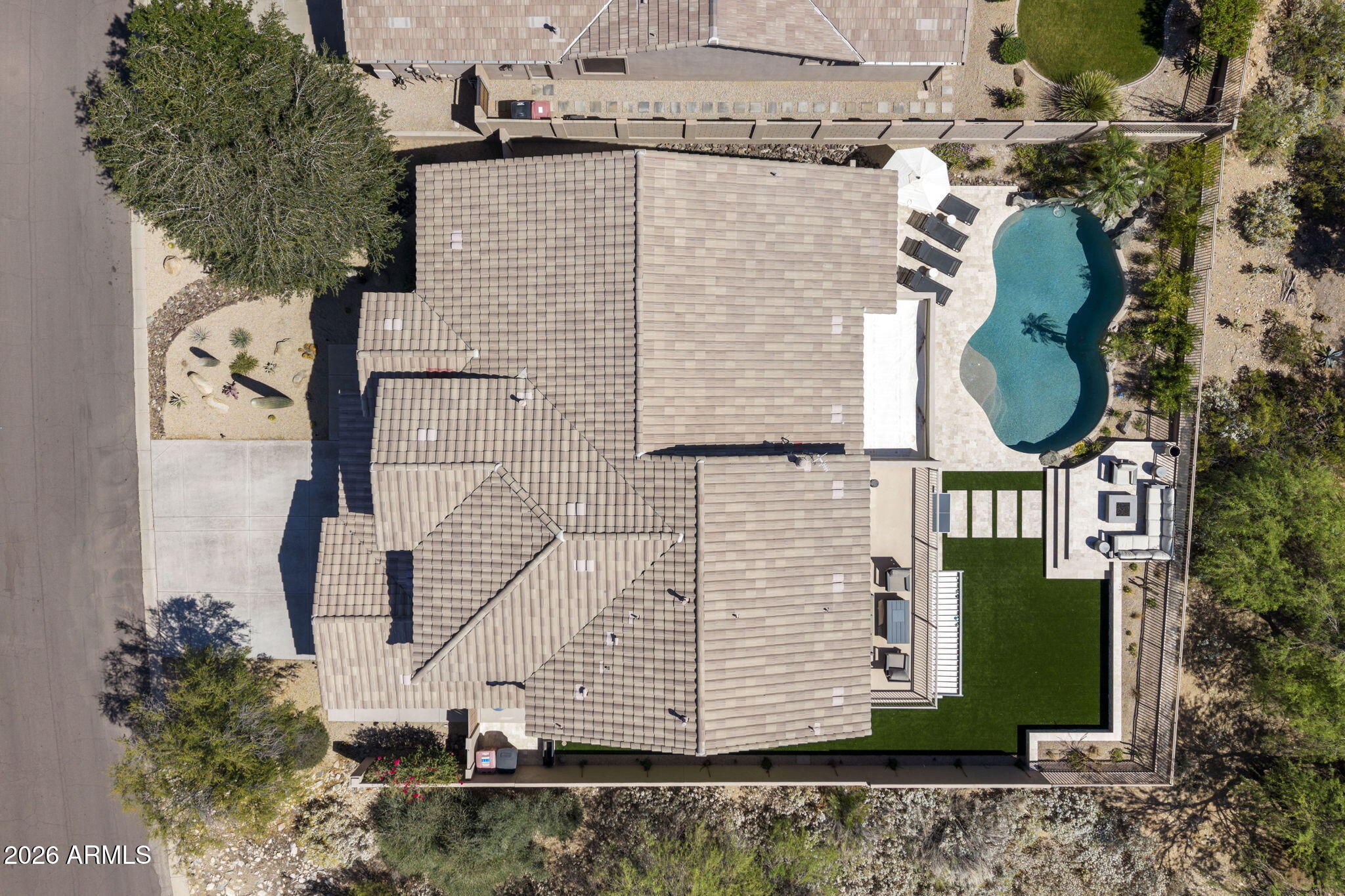 10785 E GELDING Drive