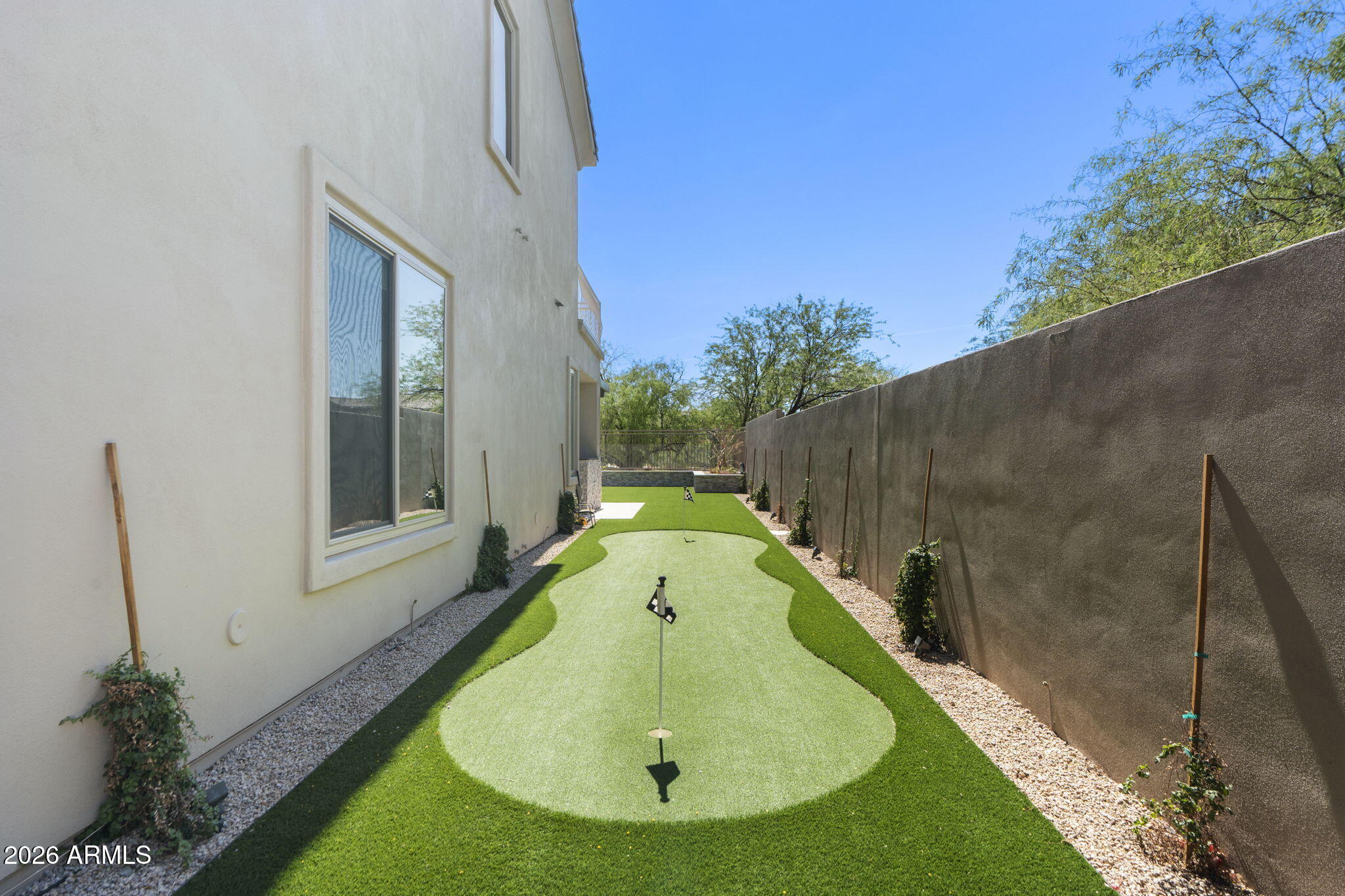 10785 E GELDING Drive