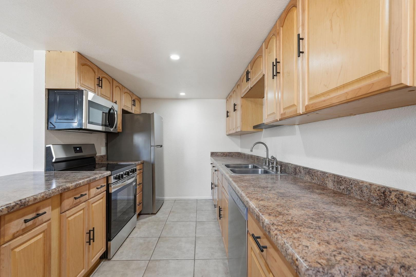 1017 E Redfield Road