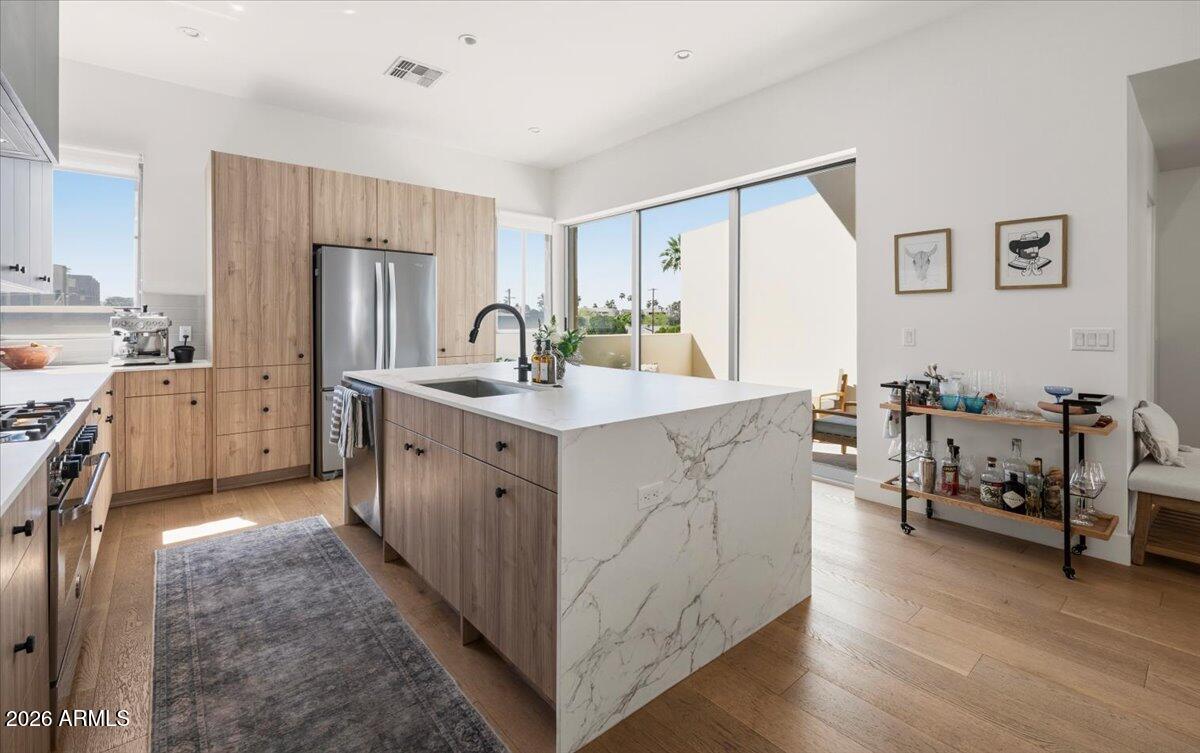 3150 E GLENROSA Avenue 1