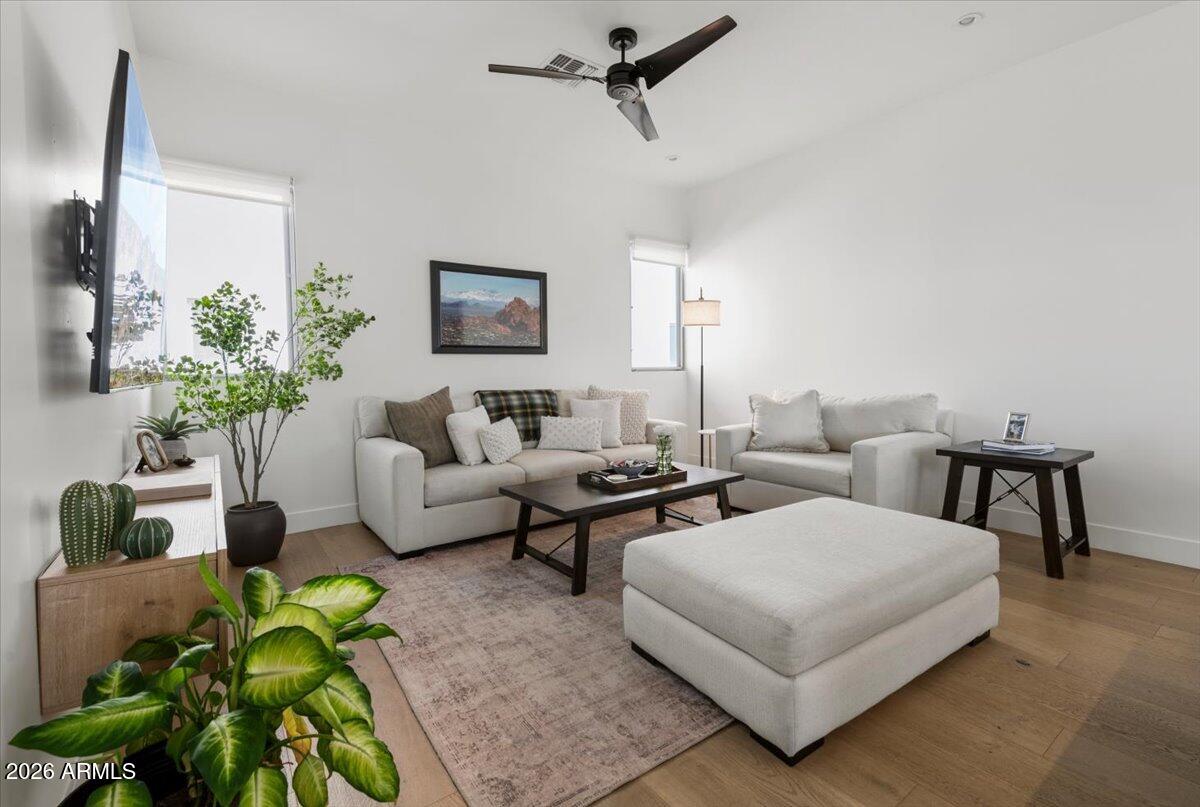 3150 E GLENROSA Avenue 1