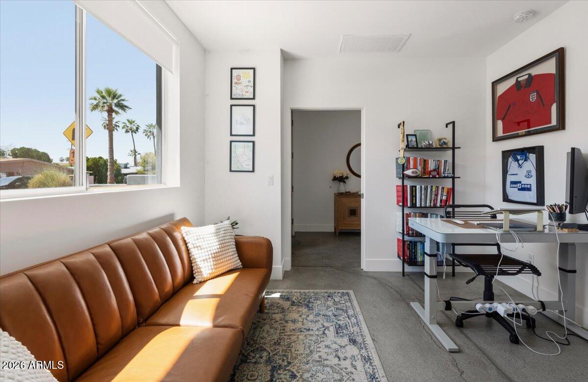 3150 E GLENROSA Avenue 1