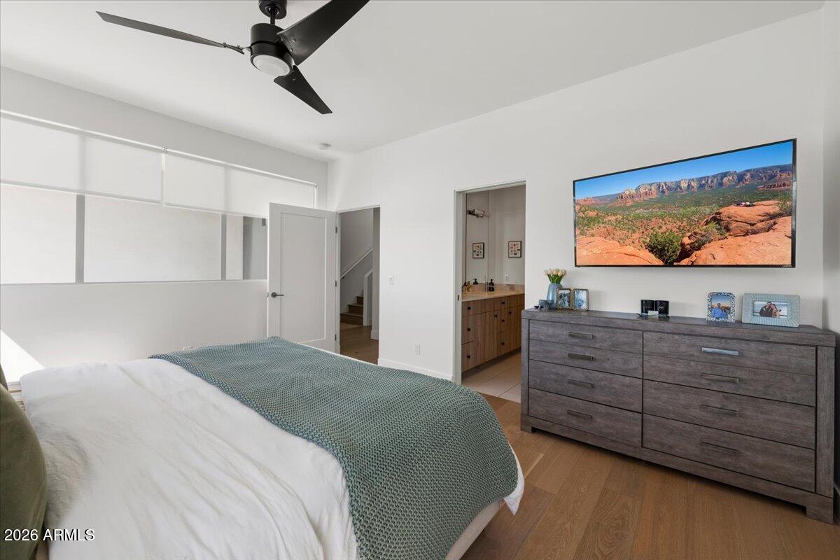 3150 E GLENROSA Avenue 1