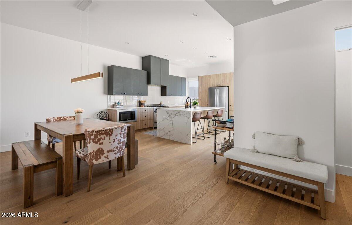 3150 E GLENROSA Avenue 1