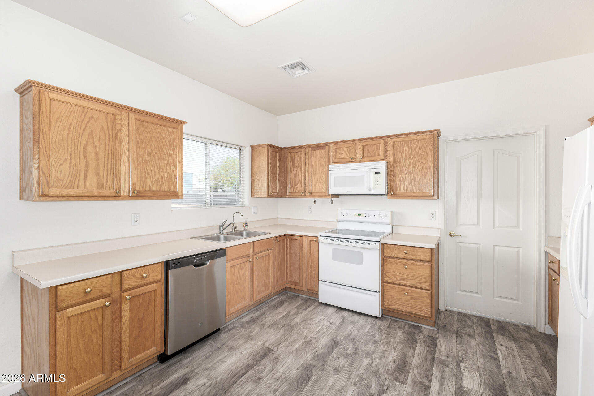 22708 E CARLA VISTA Drive