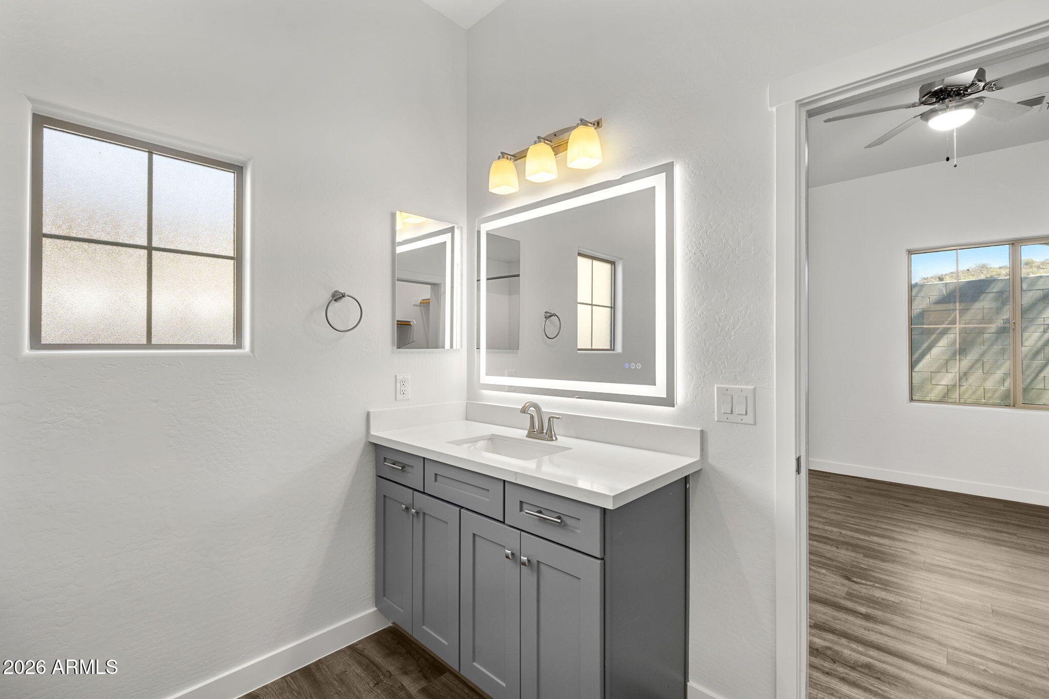 1500 E WAHALLA Lane E7