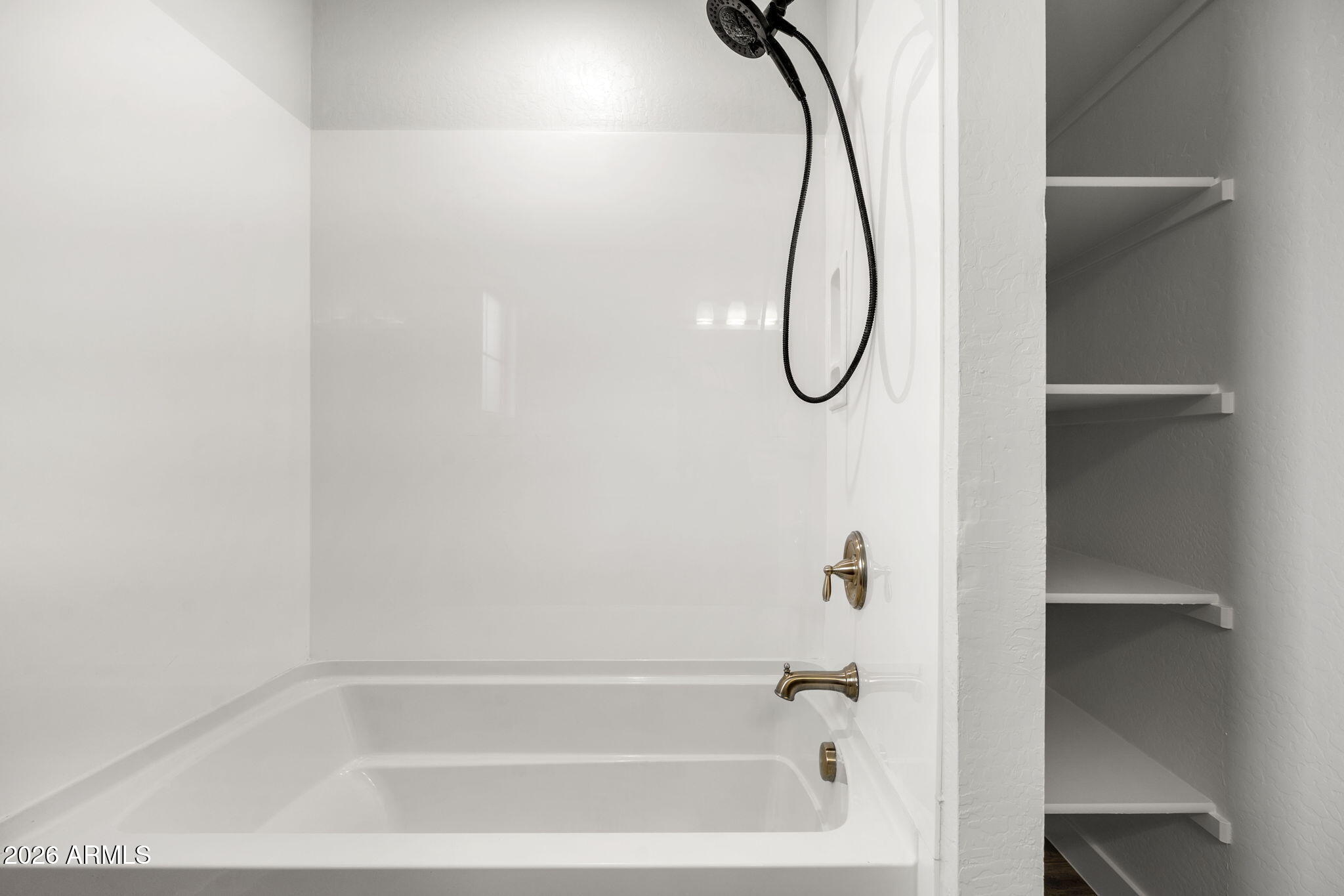 1500 E WAHALLA Lane E7