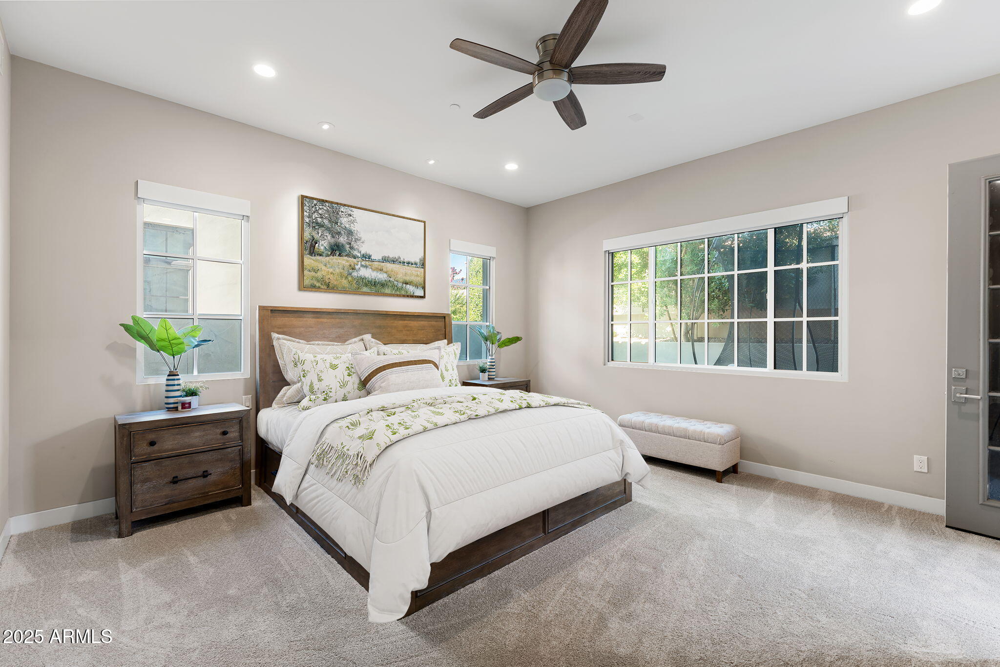 9466 E ROCKWOOD Drive