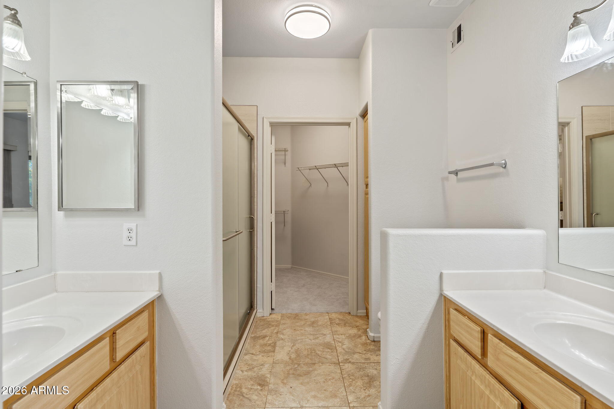 9455 E RAINTREE Drive 2006
