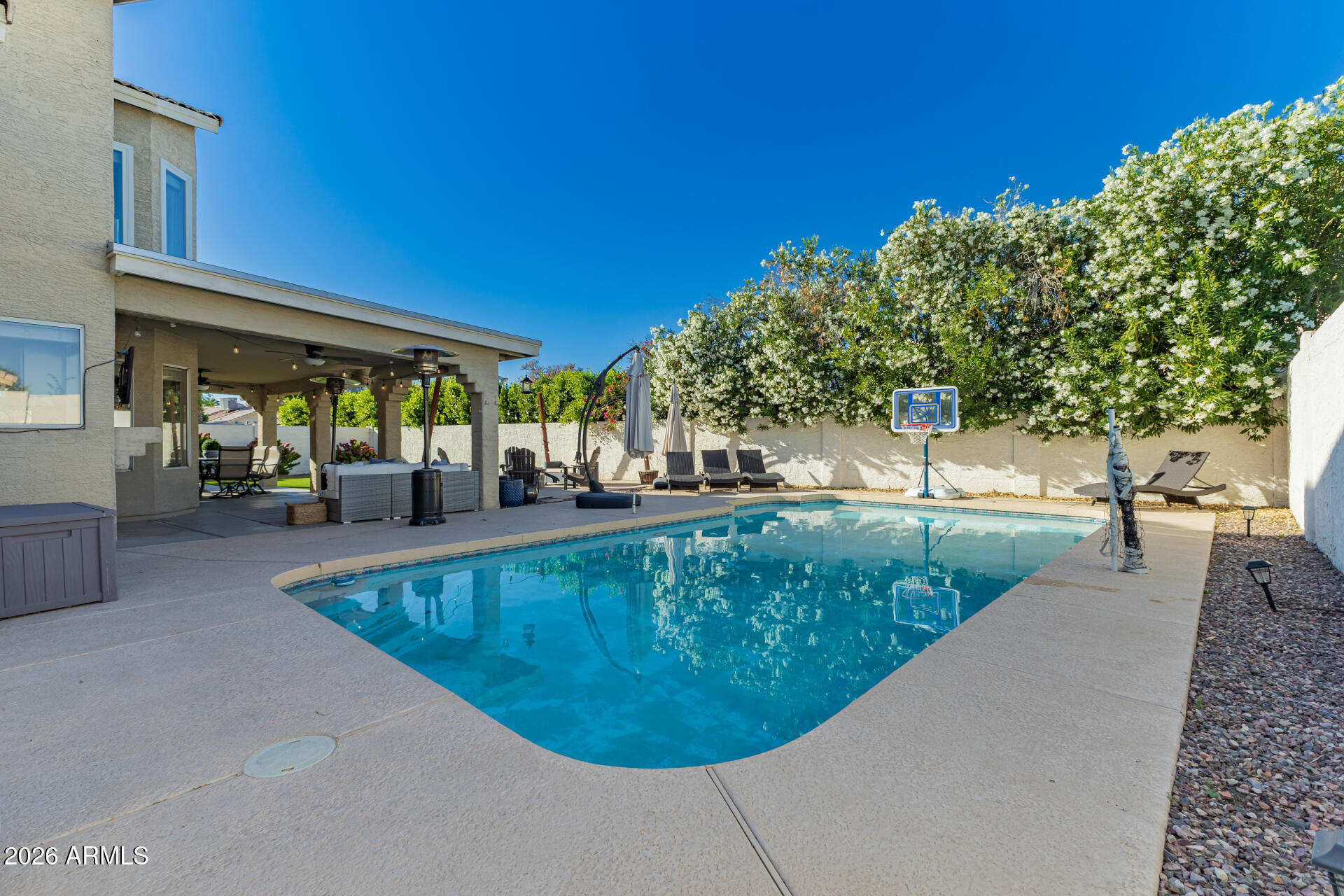 1680 E SHEFFIELD Avenue