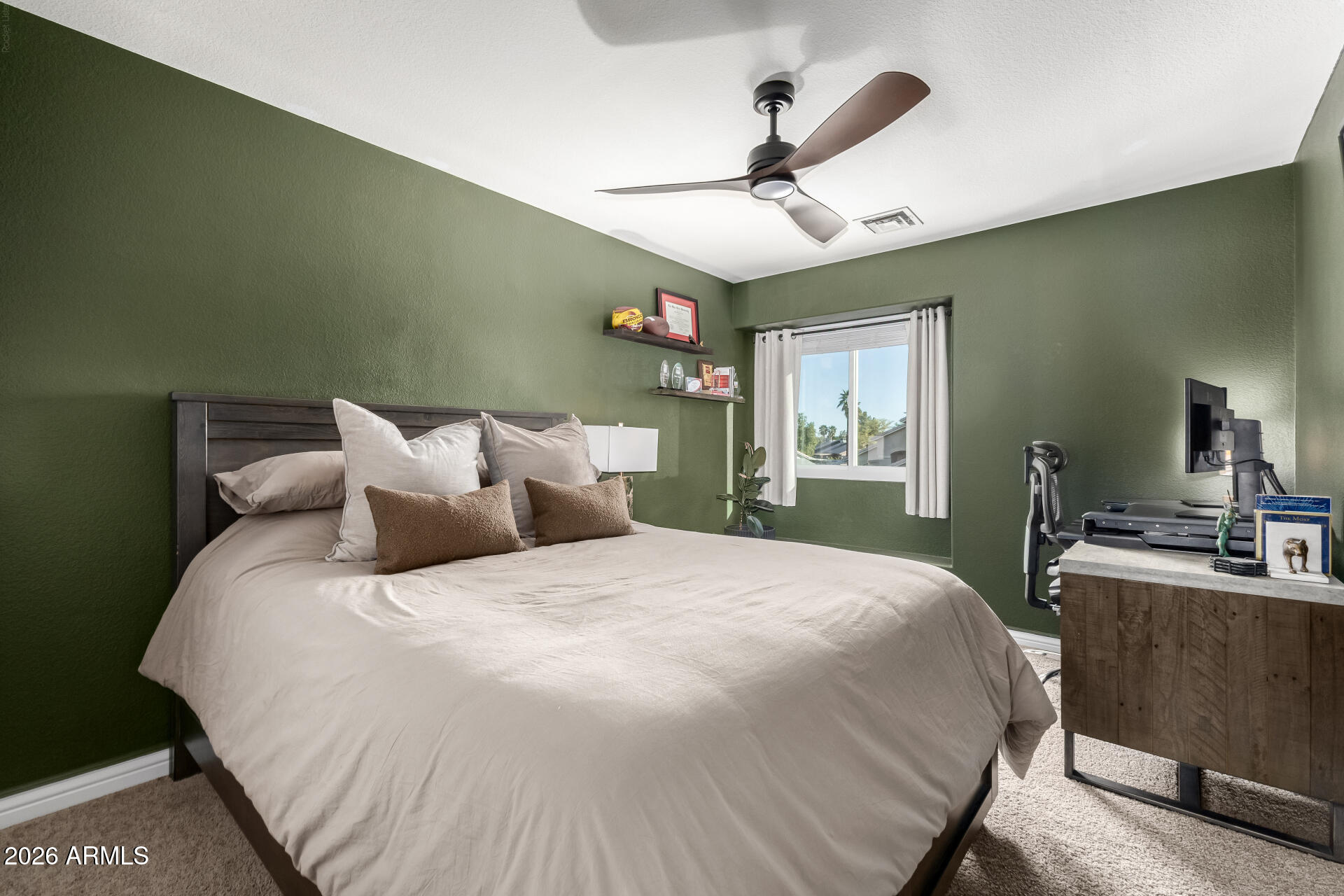 1680 E SHEFFIELD Avenue