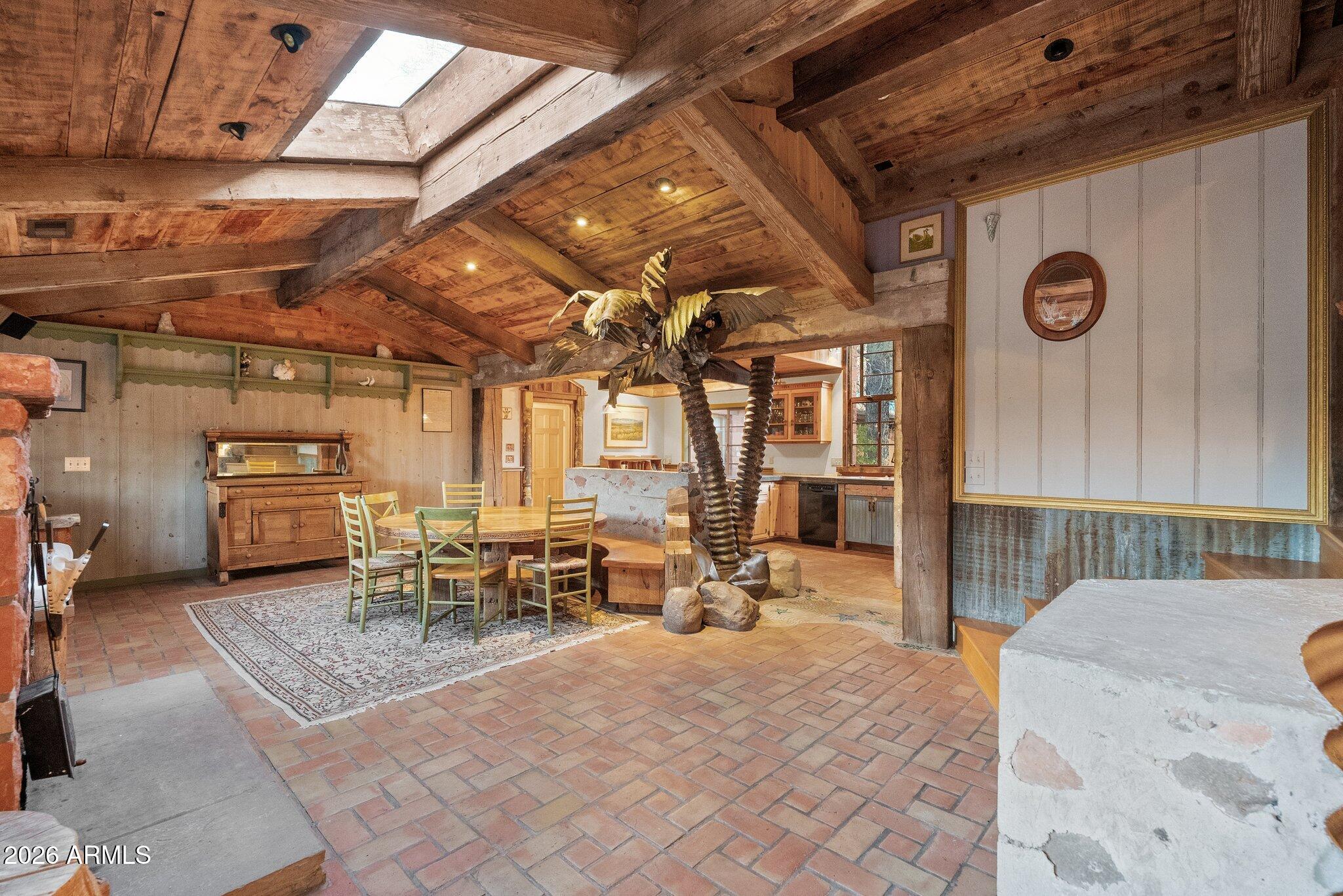 180 Copper Cliffs Lane