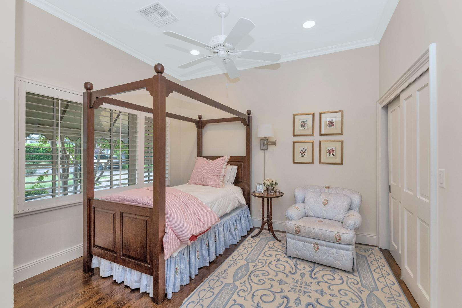 6248 E Montecito Avenue