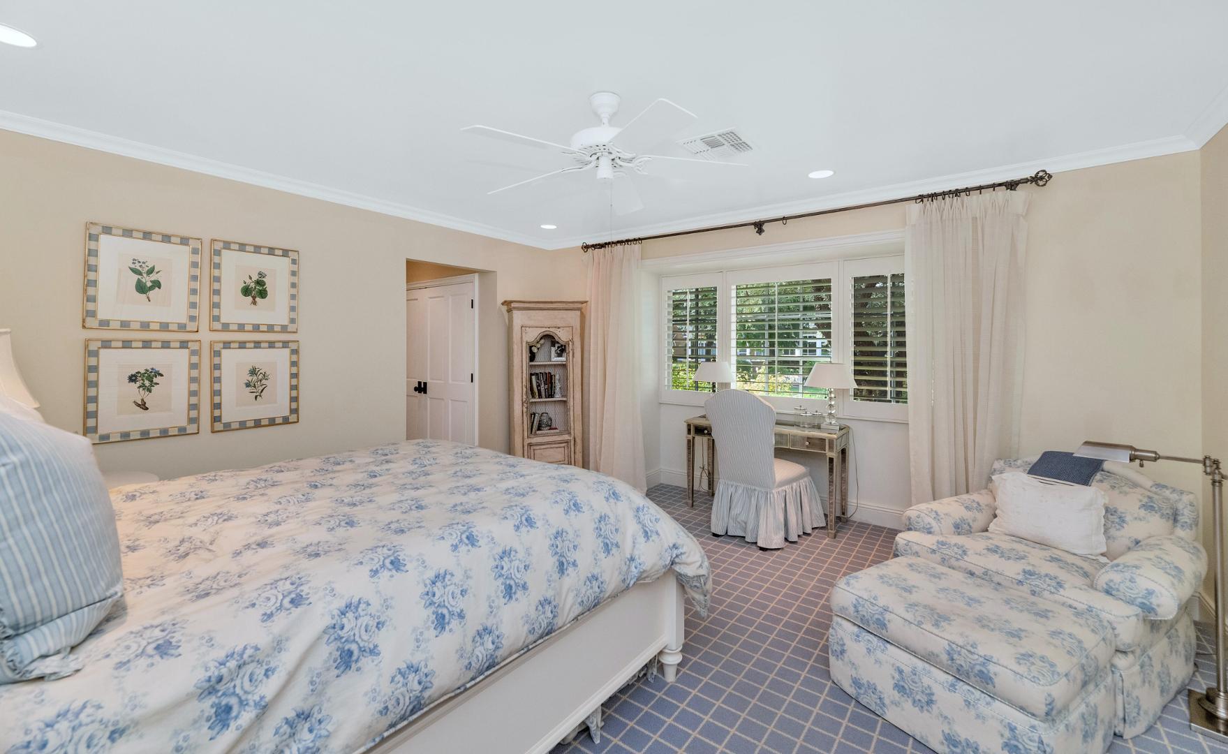 6248 E Montecito Avenue