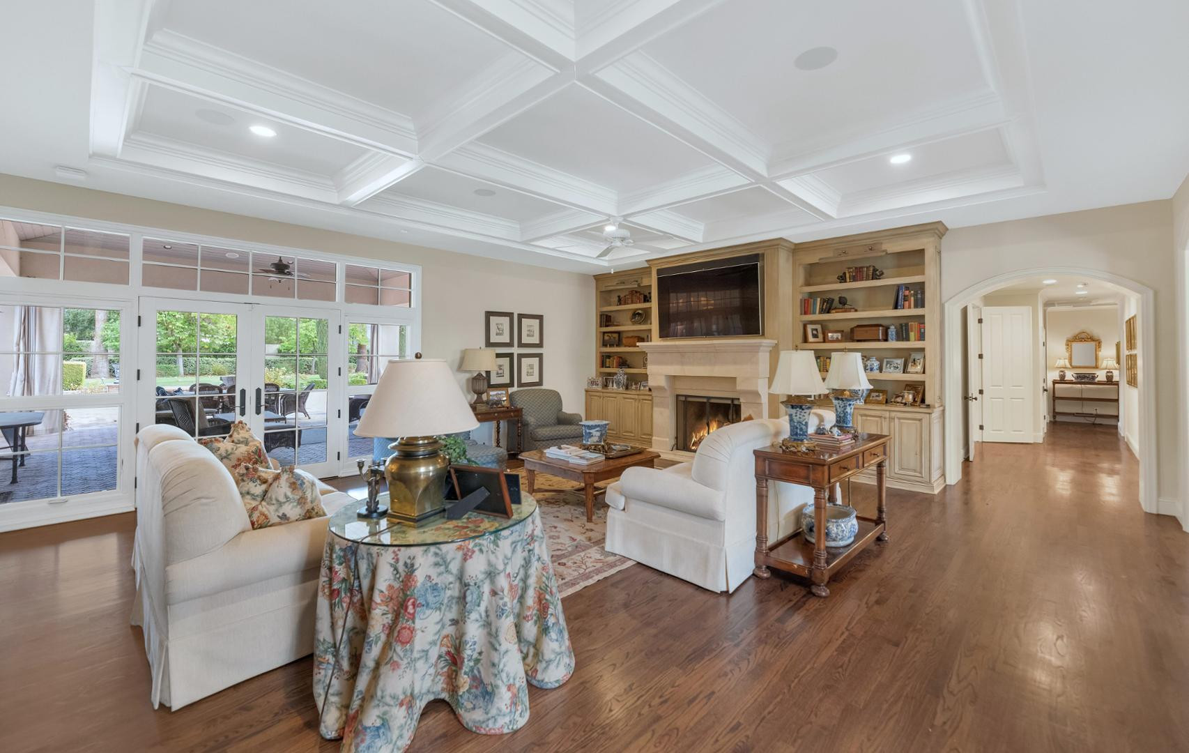 6248 E Montecito Avenue