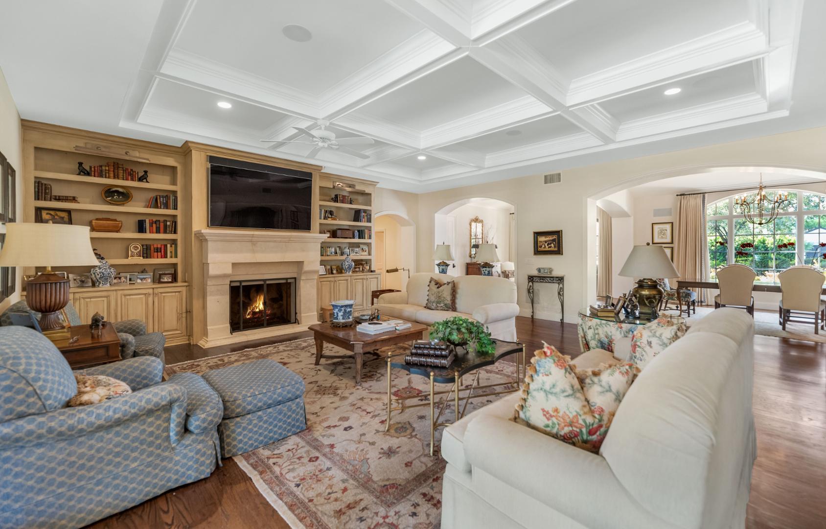 6248 E Montecito Avenue