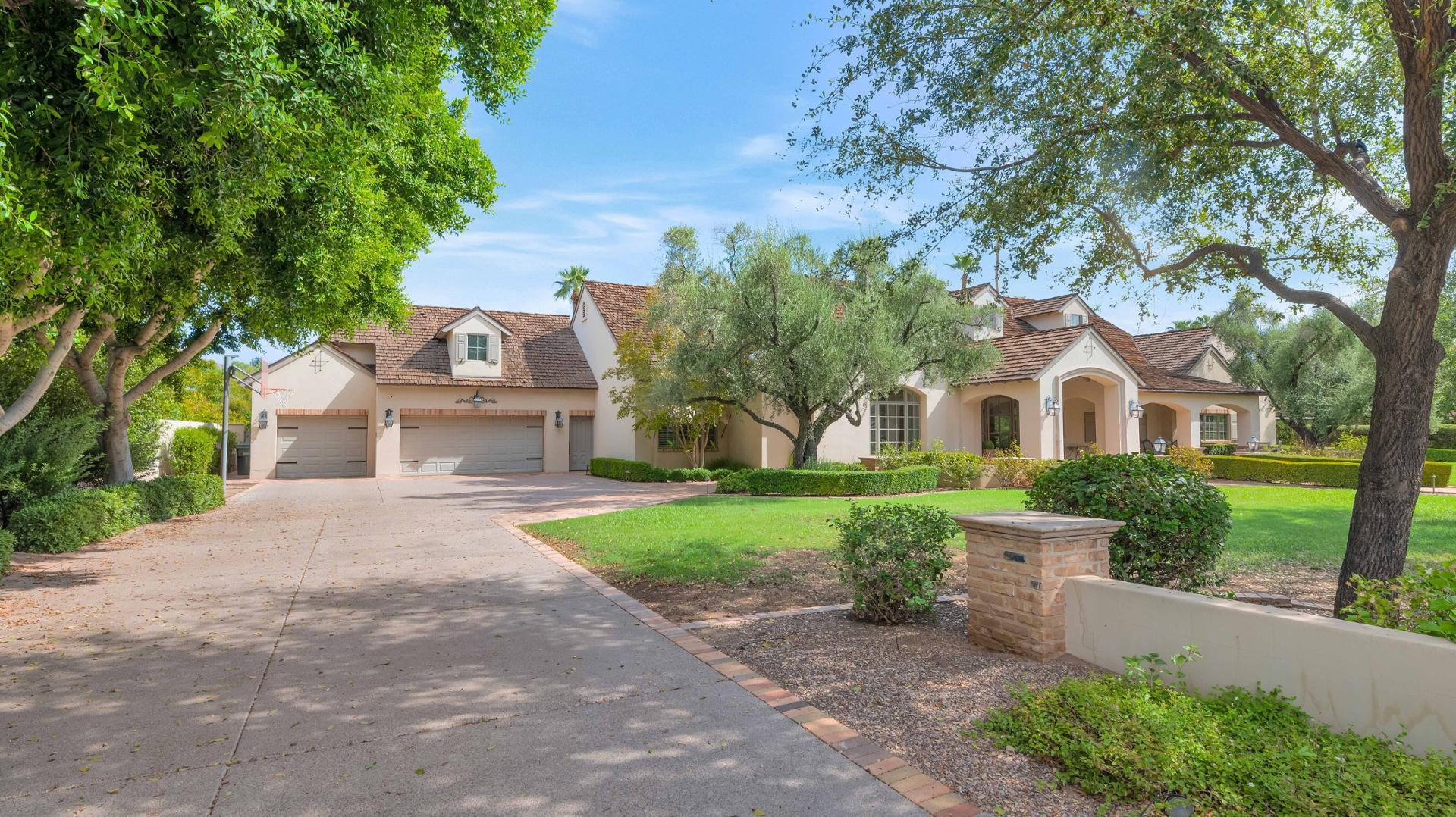 6248 E Montecito Avenue