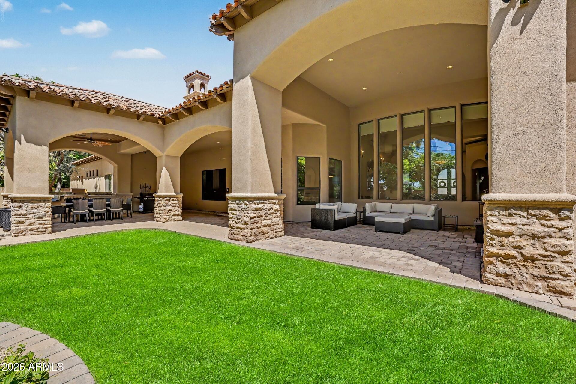 3937 E MENLO Circle