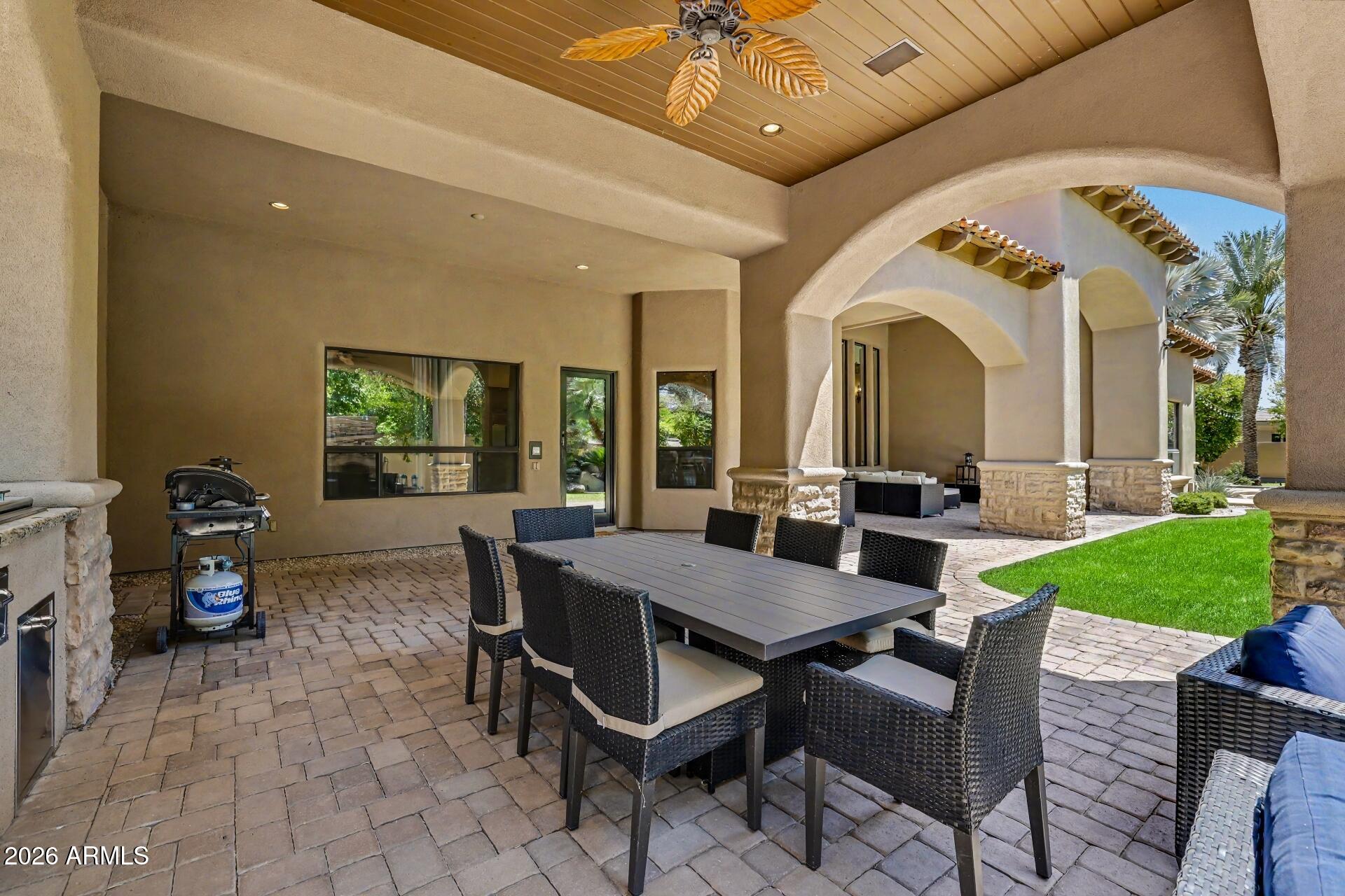 3937 E MENLO Circle