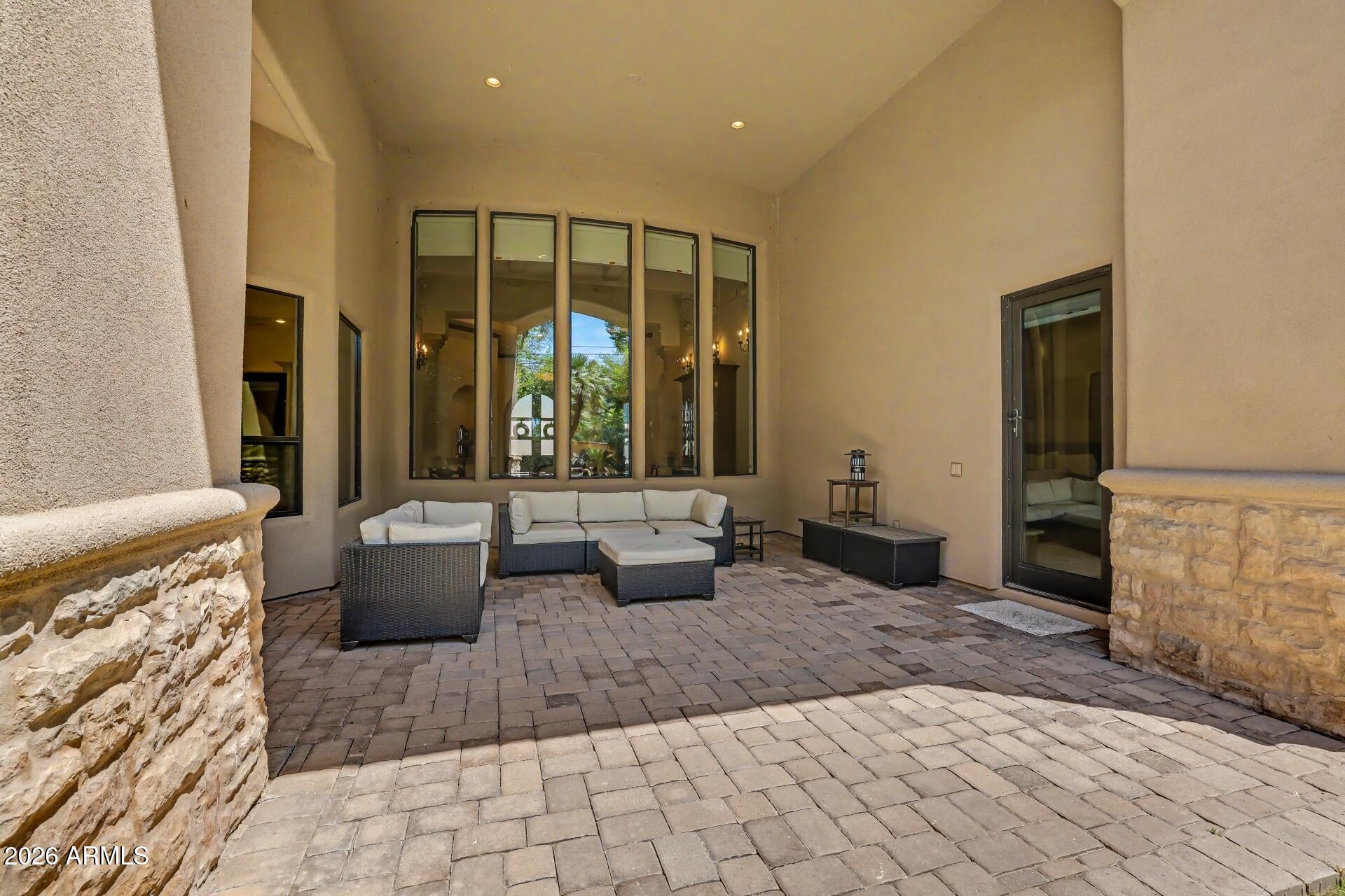 3937 E MENLO Circle